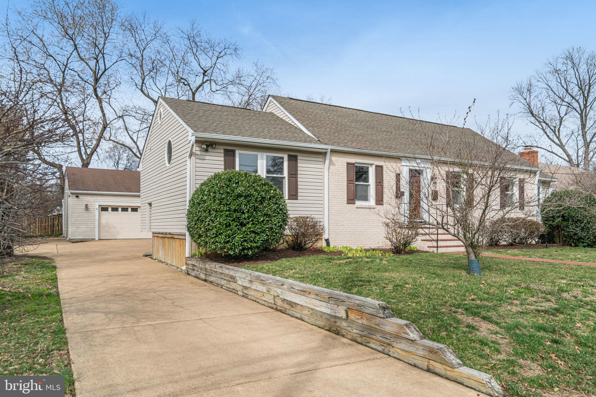 GROVETON HEIGHTS - Residential