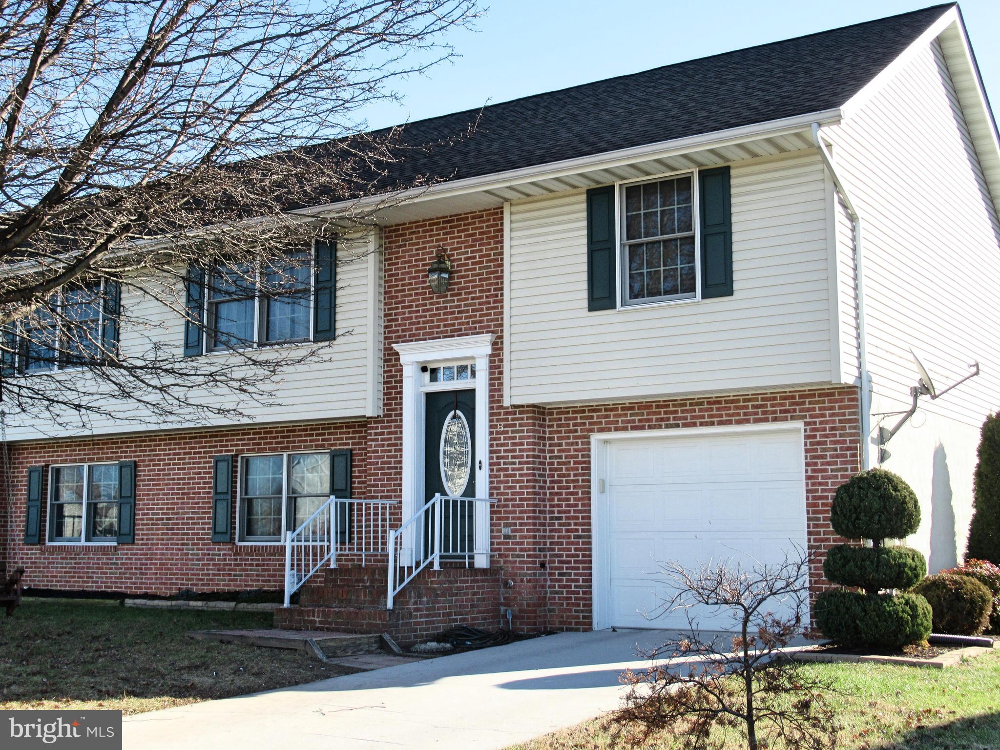 Fantastic and spotless Home. This home has 3 bedrooms and 2 full baths with Upgraded kitchen including newer appliances. Relax in the vaulted Family Room or watch TV in the lower level bedroom / TV Room. In addition to the fantastic inside the back yard is designed for the active life style. There is no property like it in the area! 3.25% Assumable Loan
