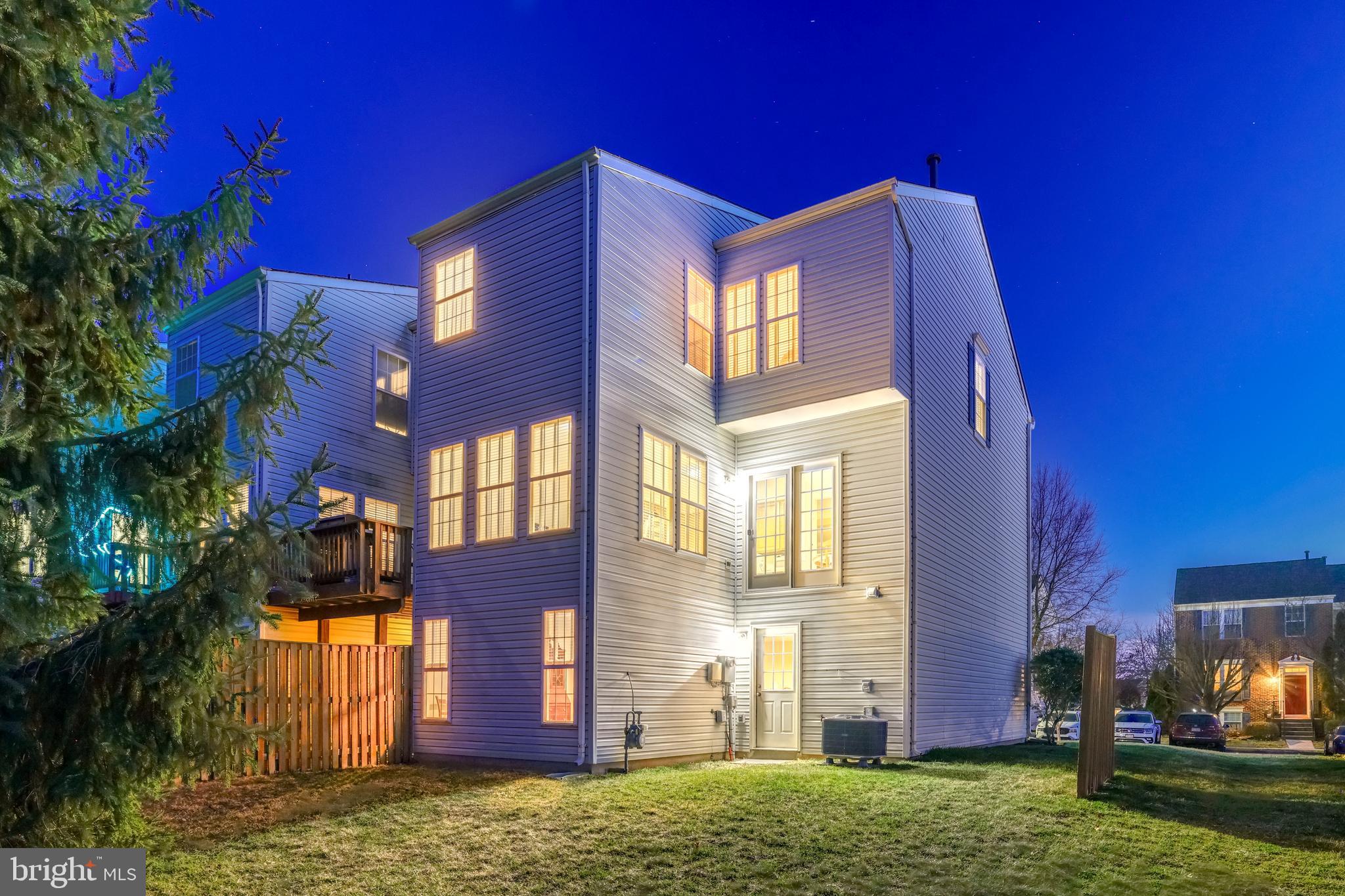 ASHBURN FARM - Residential