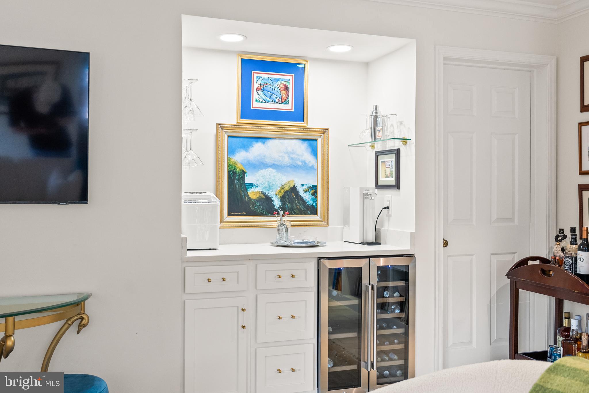 MADISON OF MCLEAN - Residential