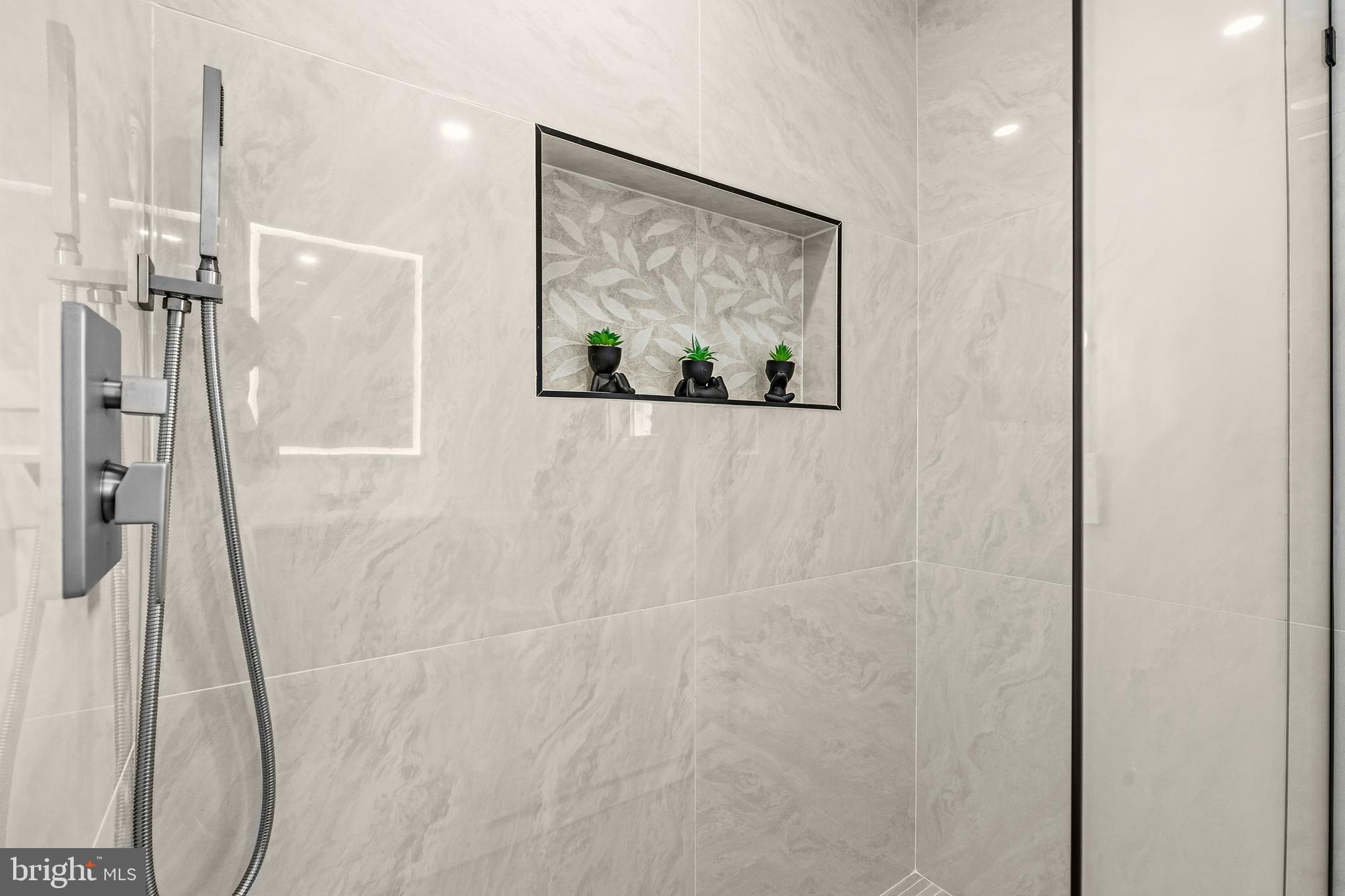 WOODLAWN- FELDMANS ADDN - Residential