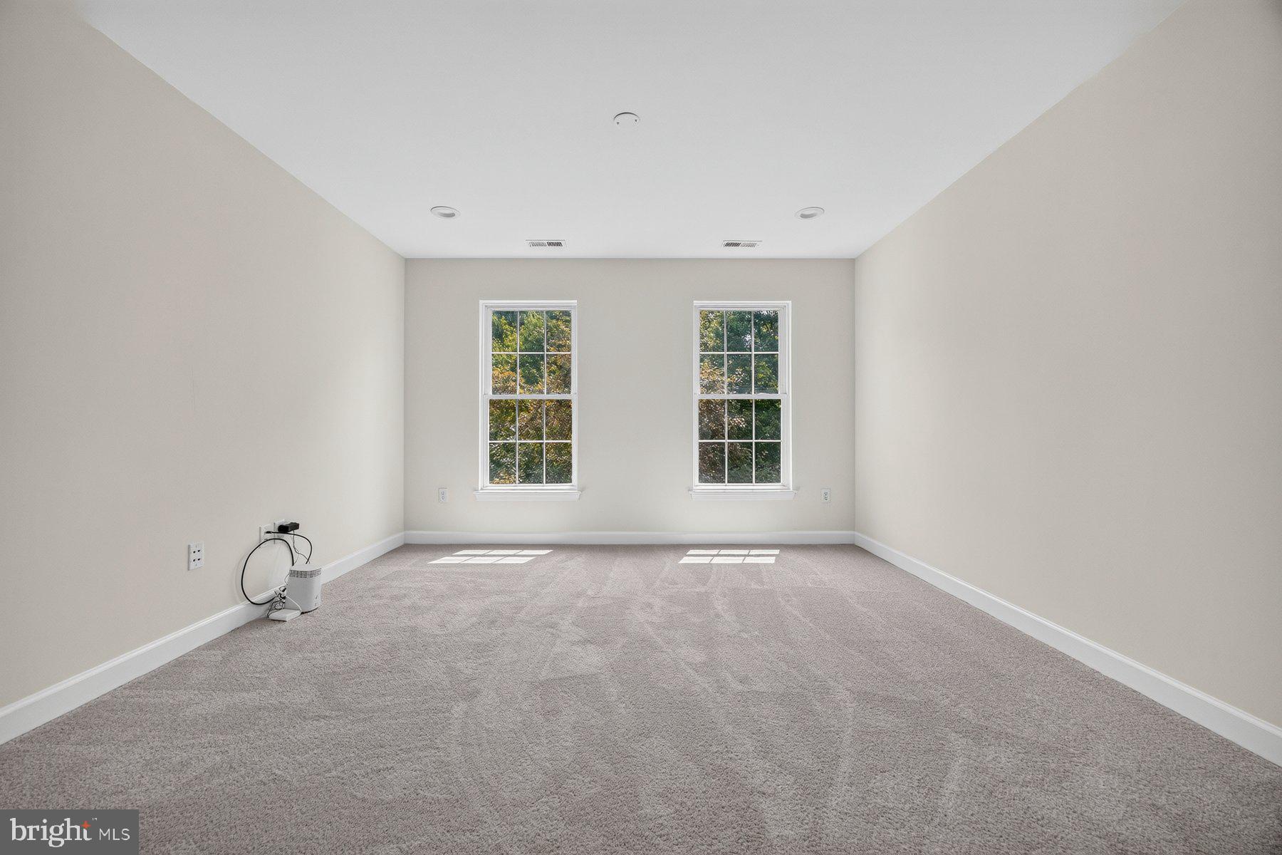 GROVEMONT - Residential