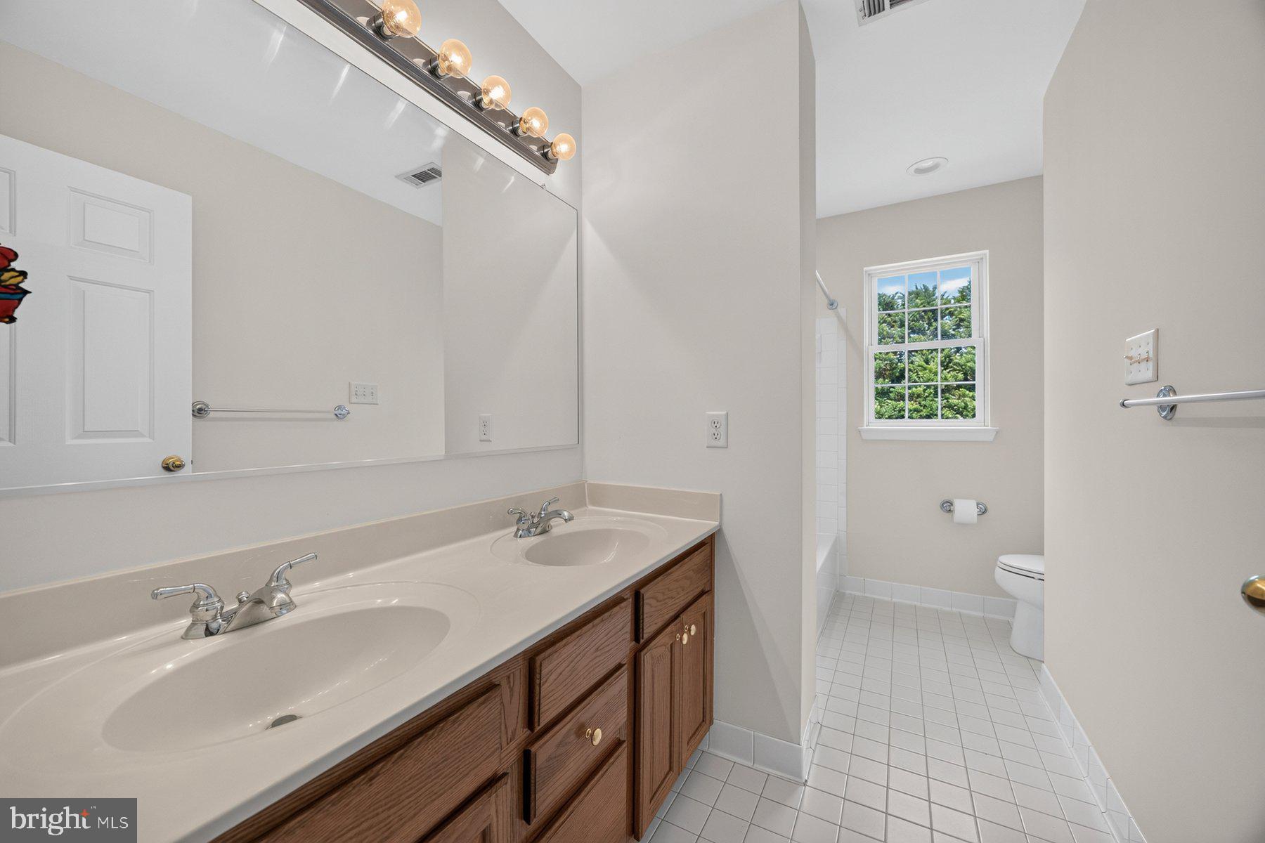 GROVEMONT - Residential