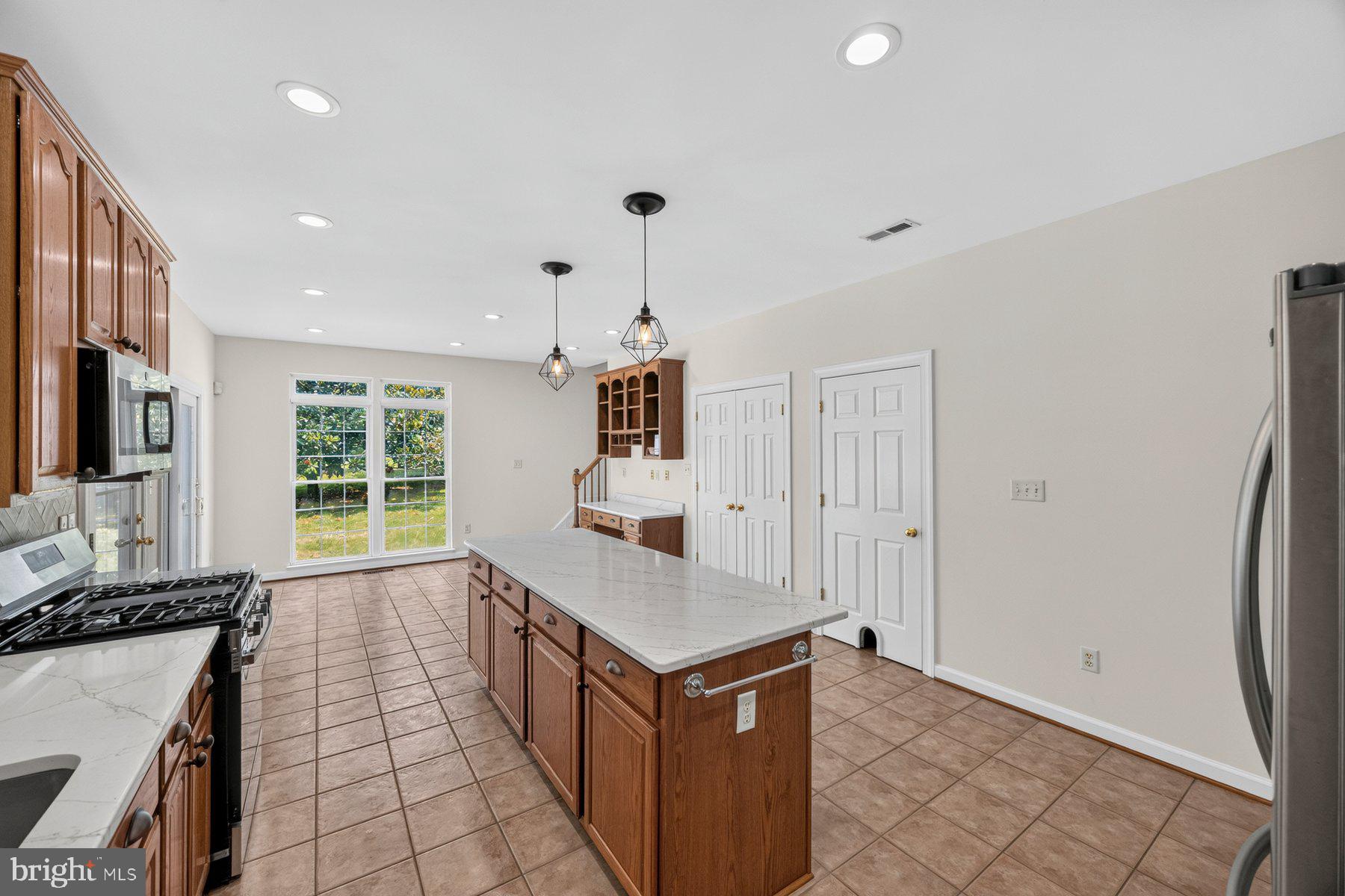 GROVEMONT - Residential