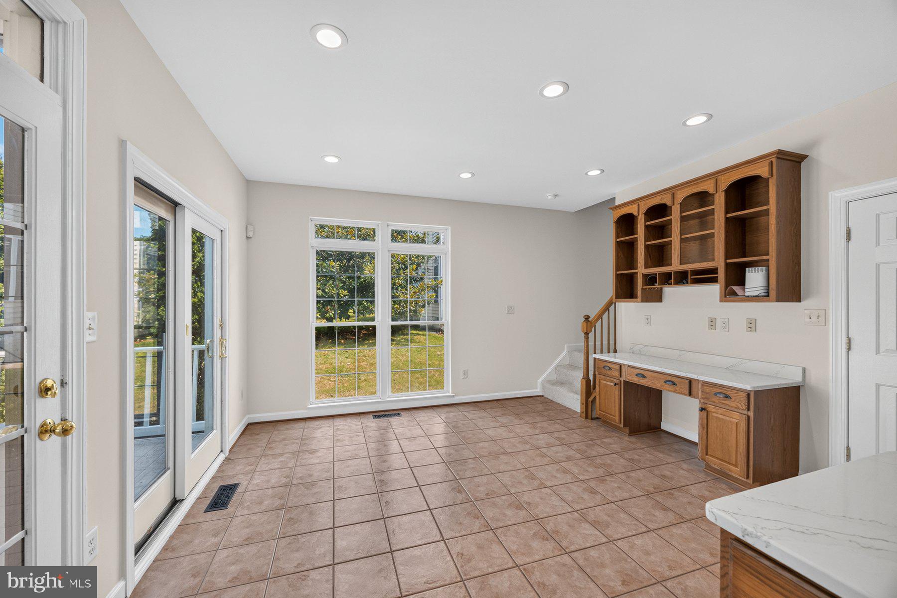 GROVEMONT - Residential