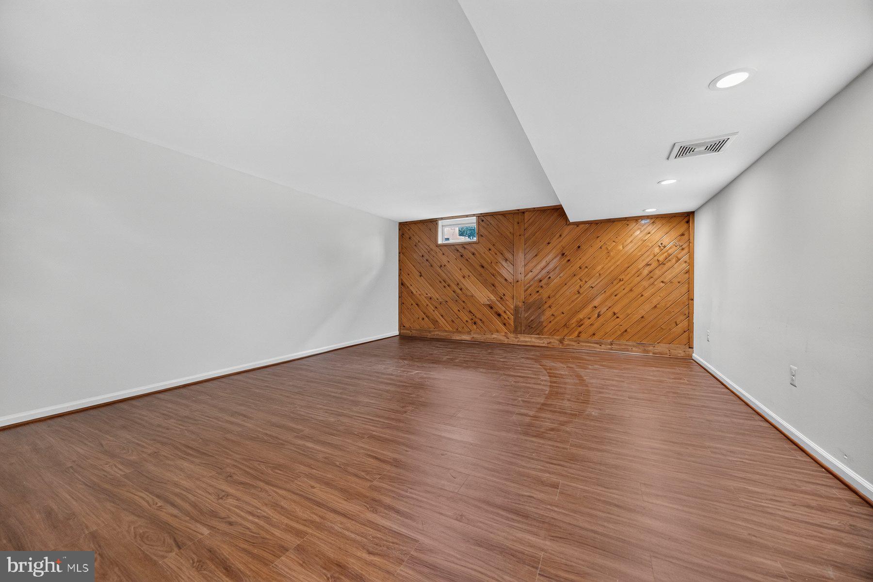 GROVEMONT - Residential