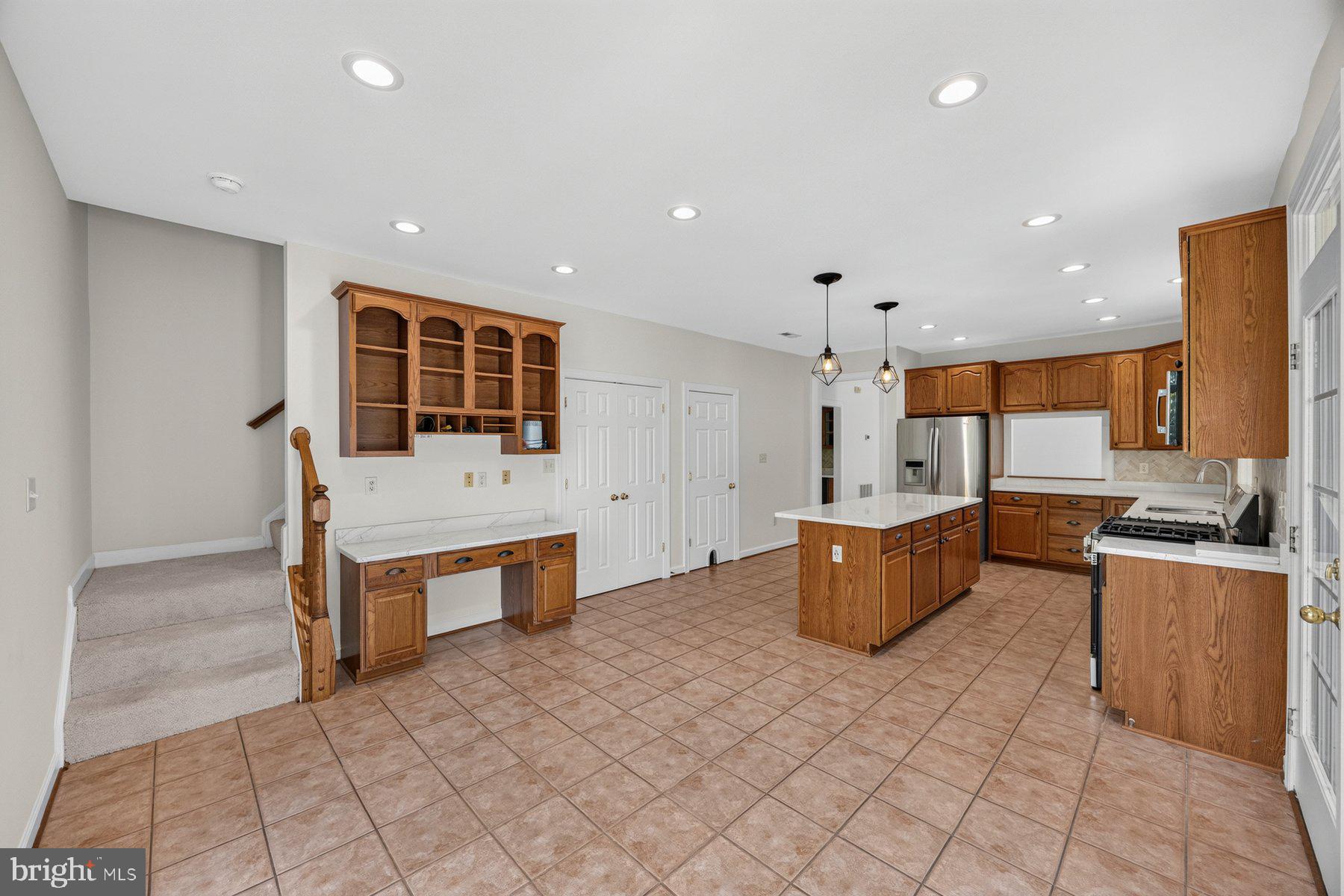 GROVEMONT - Residential