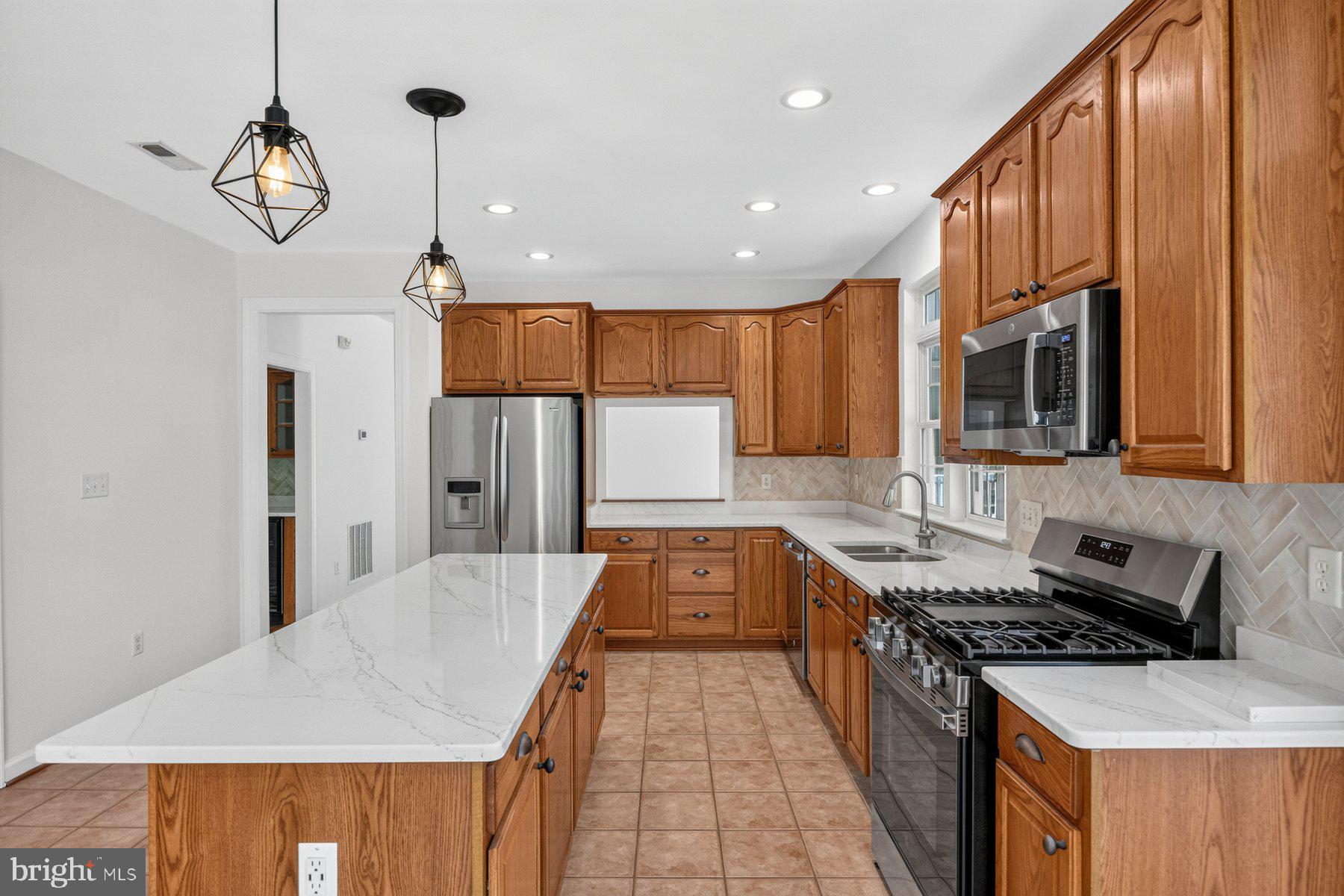 GROVEMONT - Residential