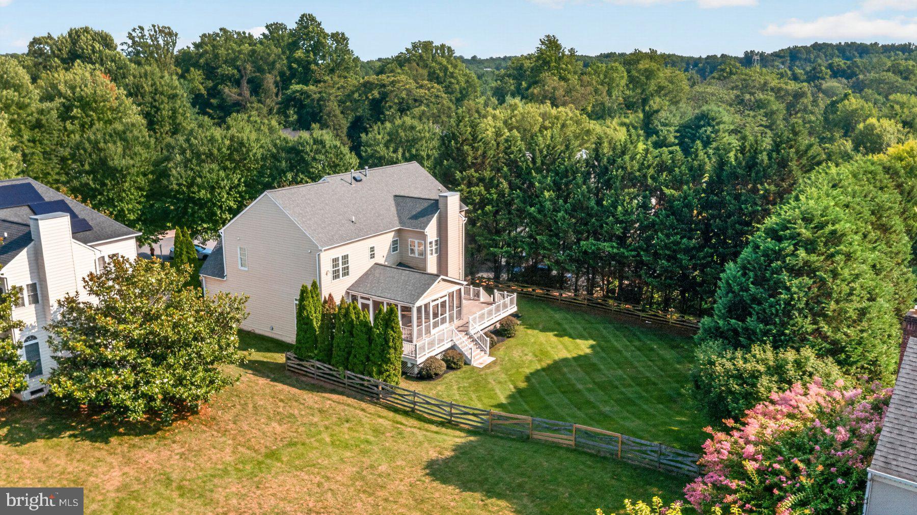 GROVEMONT - Residential