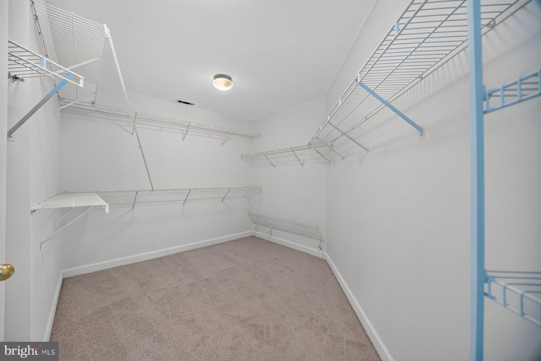 GROVEMONT - Residential