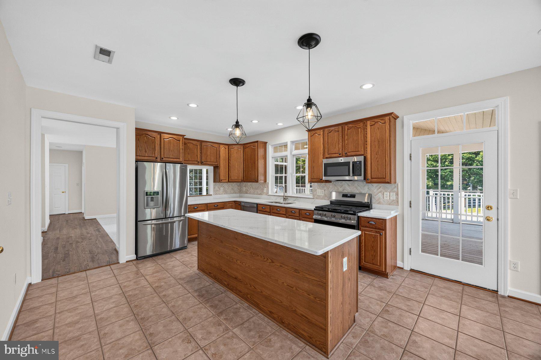 GROVEMONT - Residential