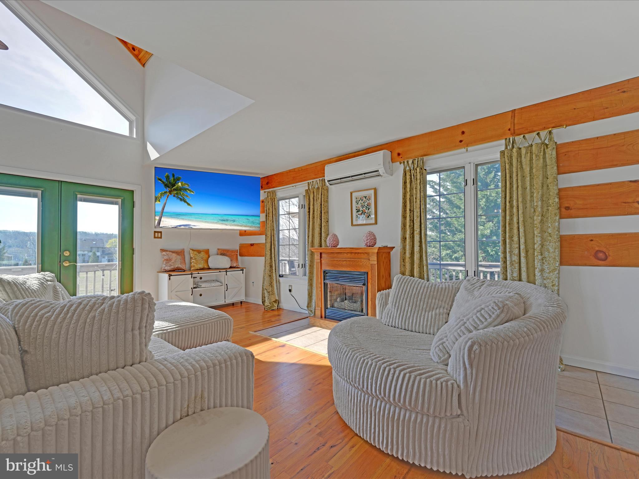 LAKE WYNONAH - Residential