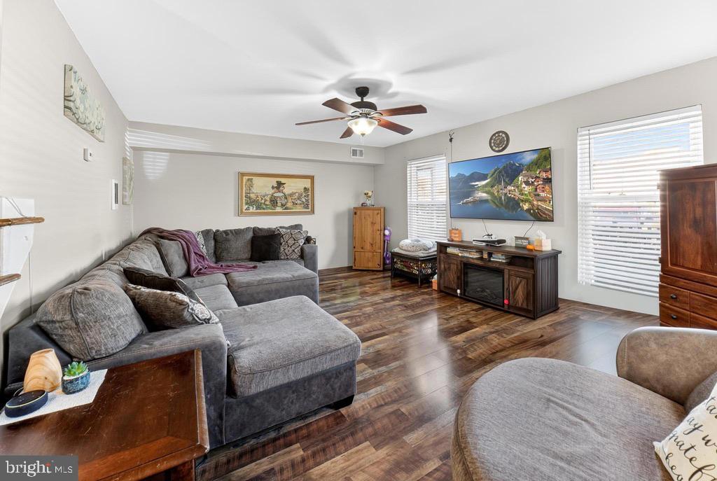 CONSTITUTION PLACE - Residential