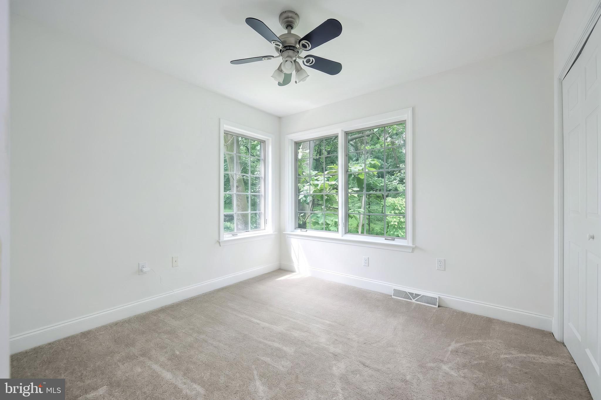LAUREL ESTATES - Residential
