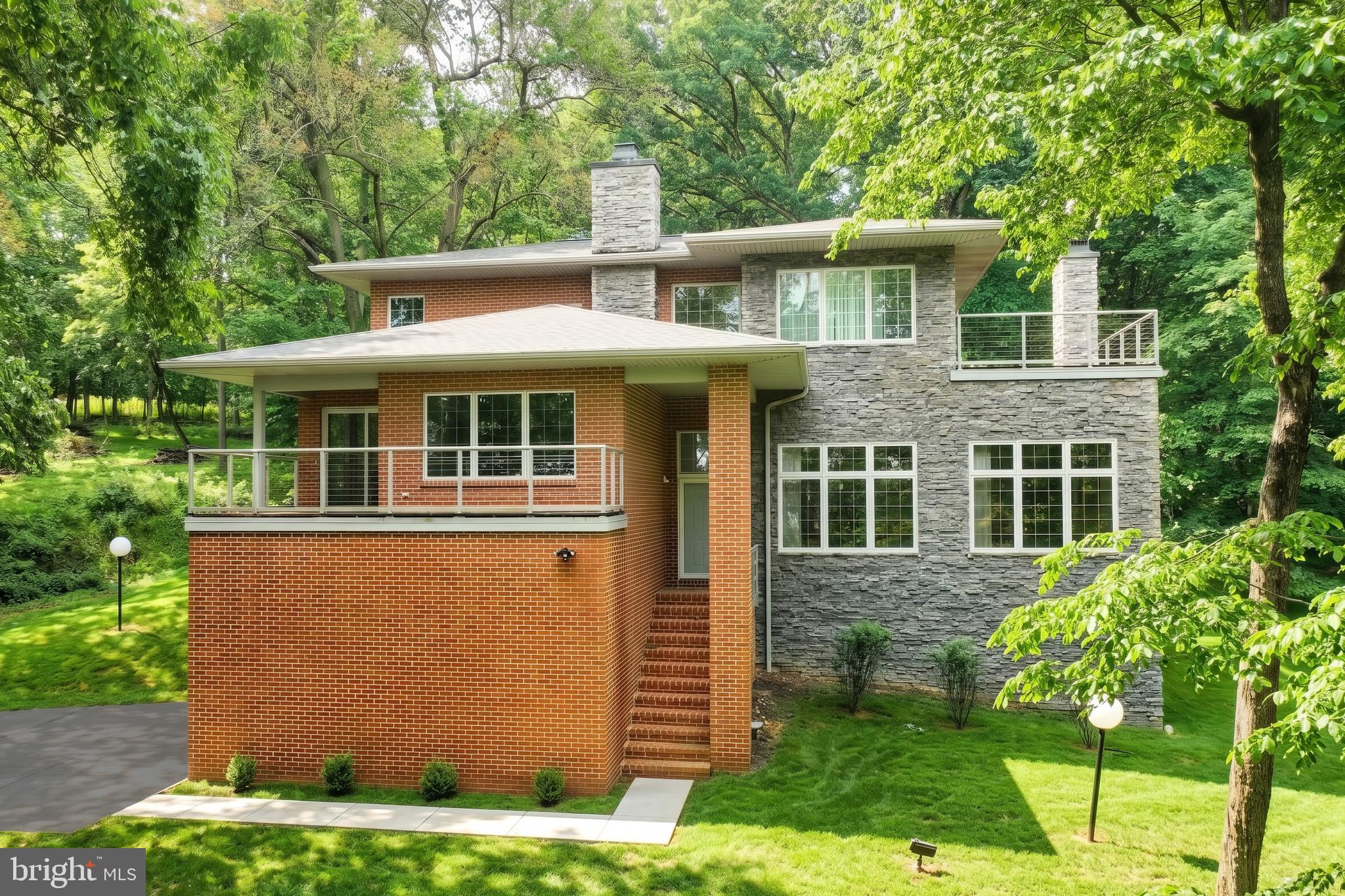 LAUREL ESTATES - Residential