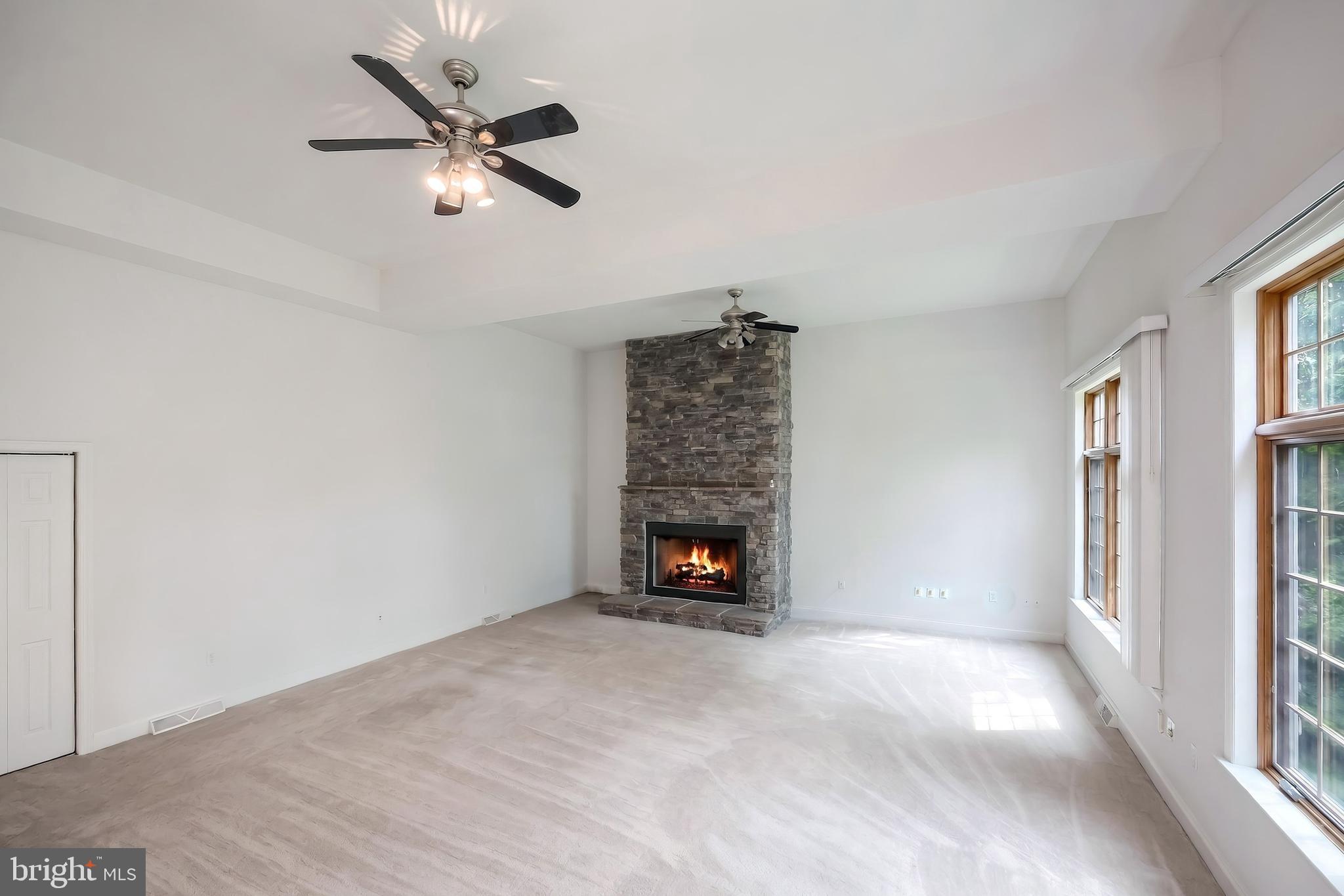 LAUREL ESTATES - Residential