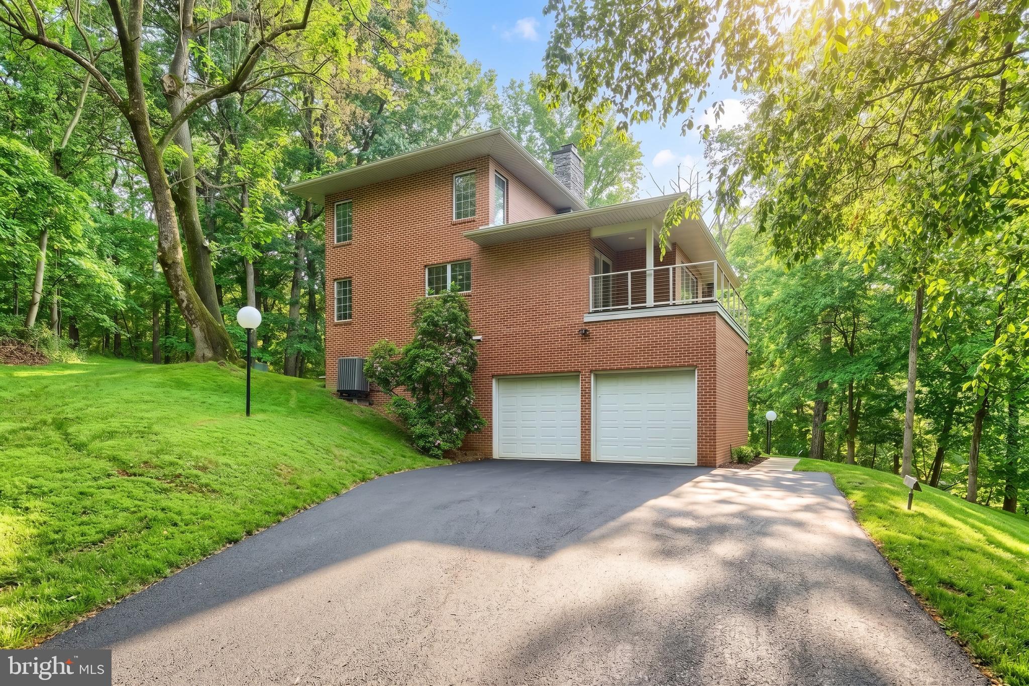 LAUREL ESTATES - Residential