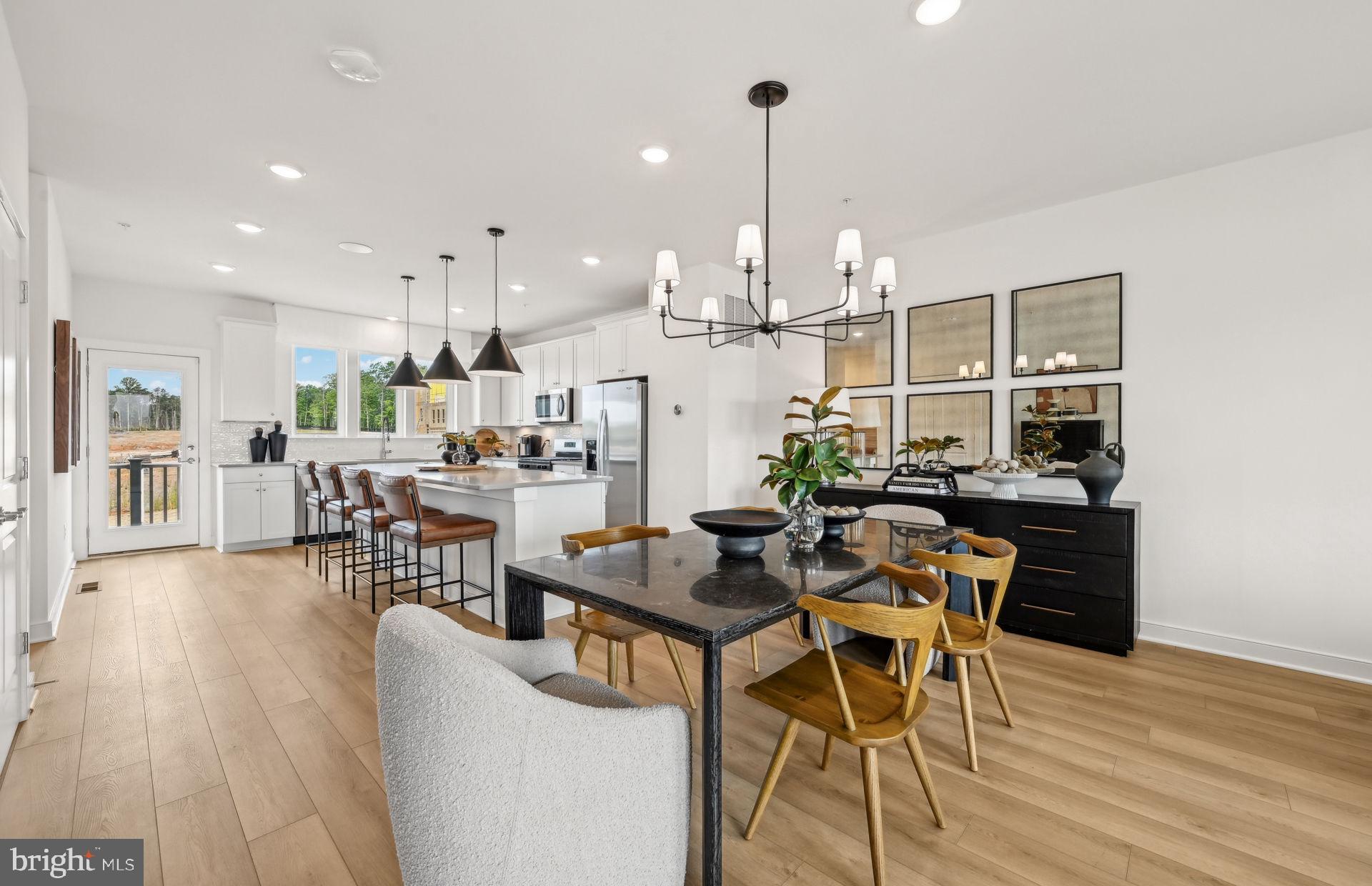 WESTEND AT ARMSTRONG VILLAGE - Residential