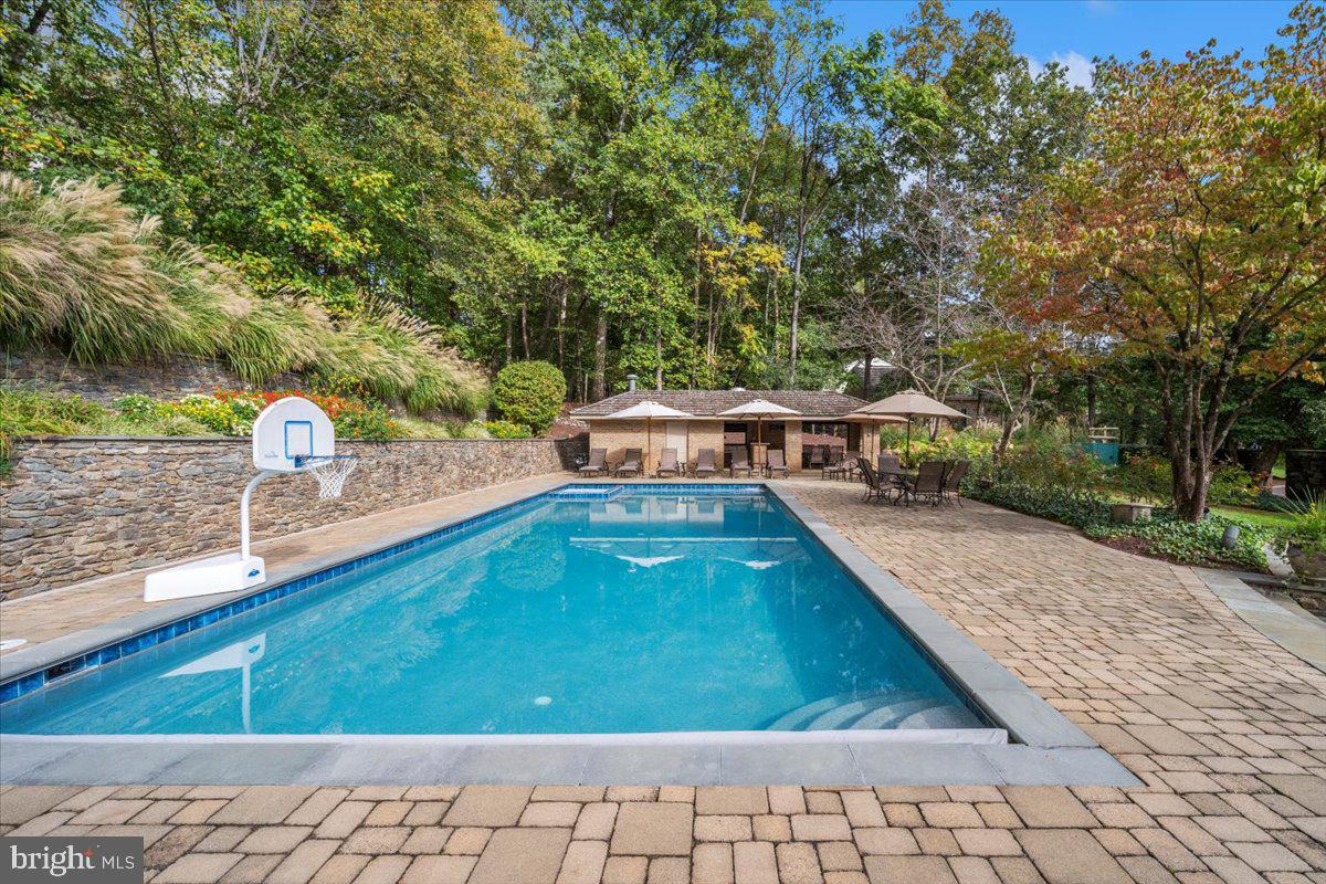 KENTSDALE ESTATES - Residential
