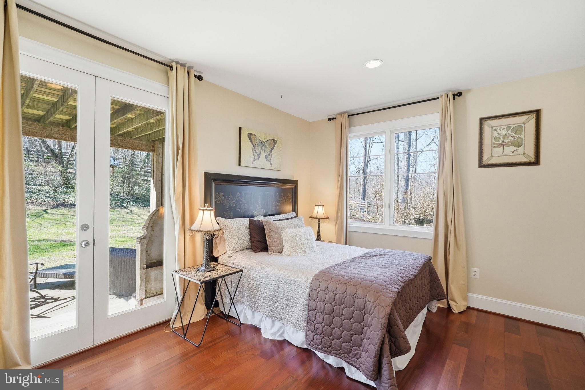 DARNESTOWN OUTSIDE - Residential
