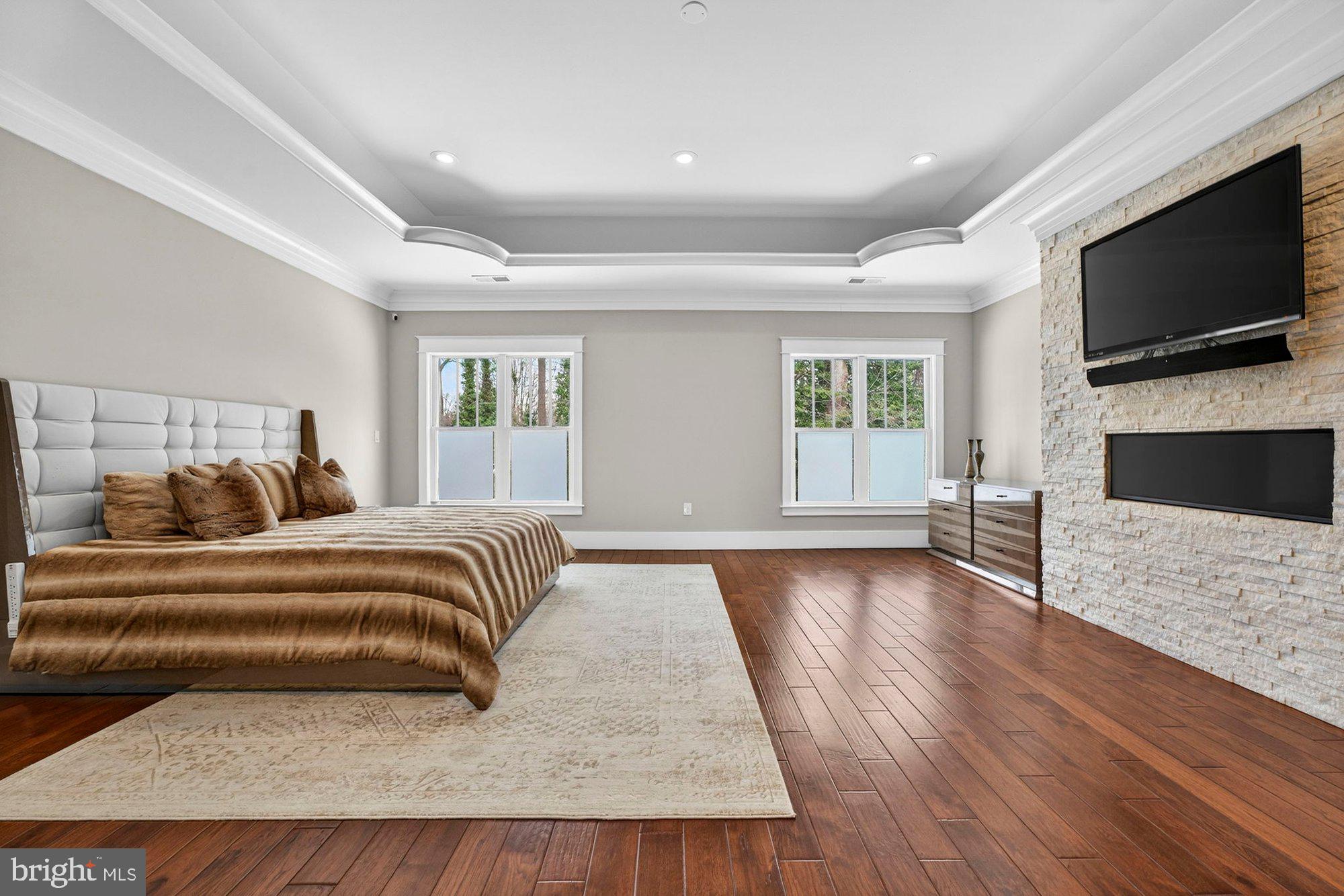 TOWN AND COUNTRY ESTATES - Residential