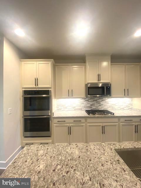 ROBINSON MANOR - Residential Lease