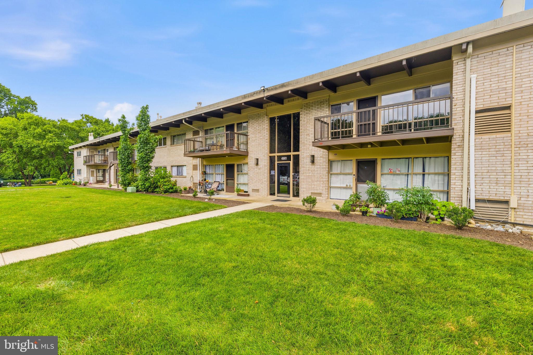 FAIRFAX HERITAGE - Residential