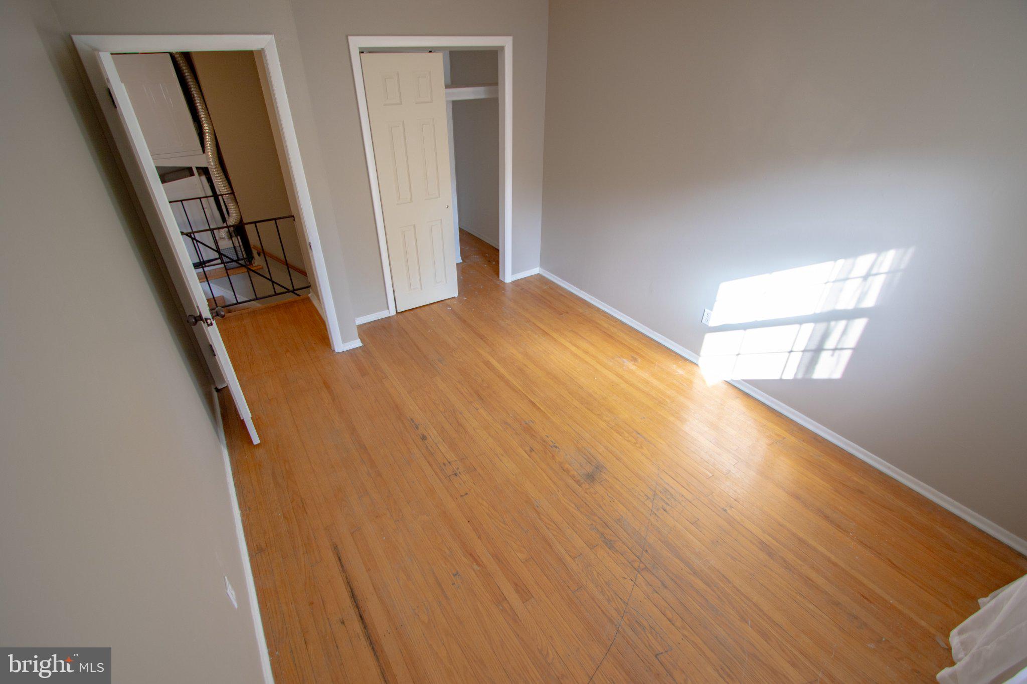 COLONIAL MEWS - Residential