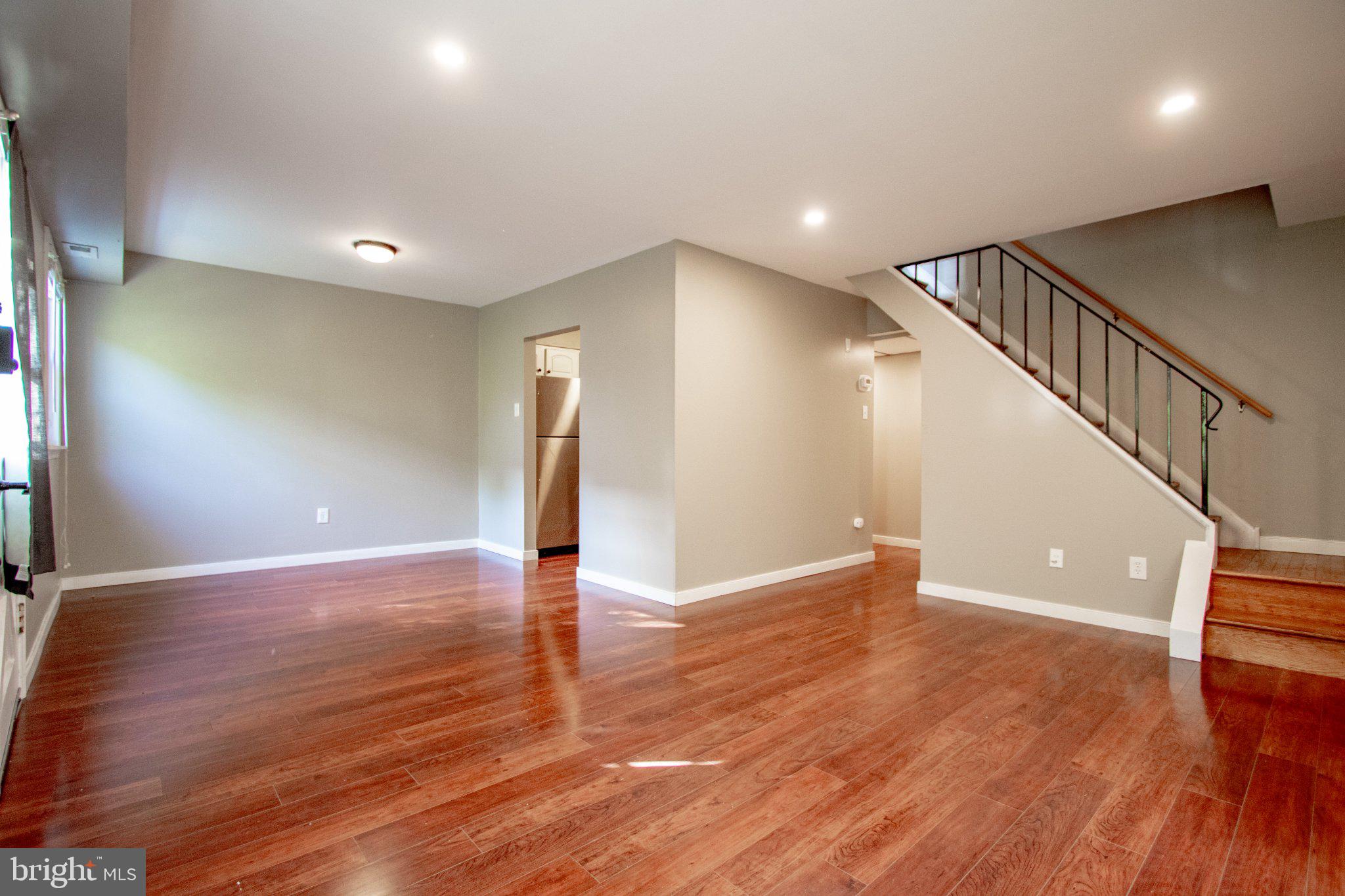 COLONIAL MEWS - Residential