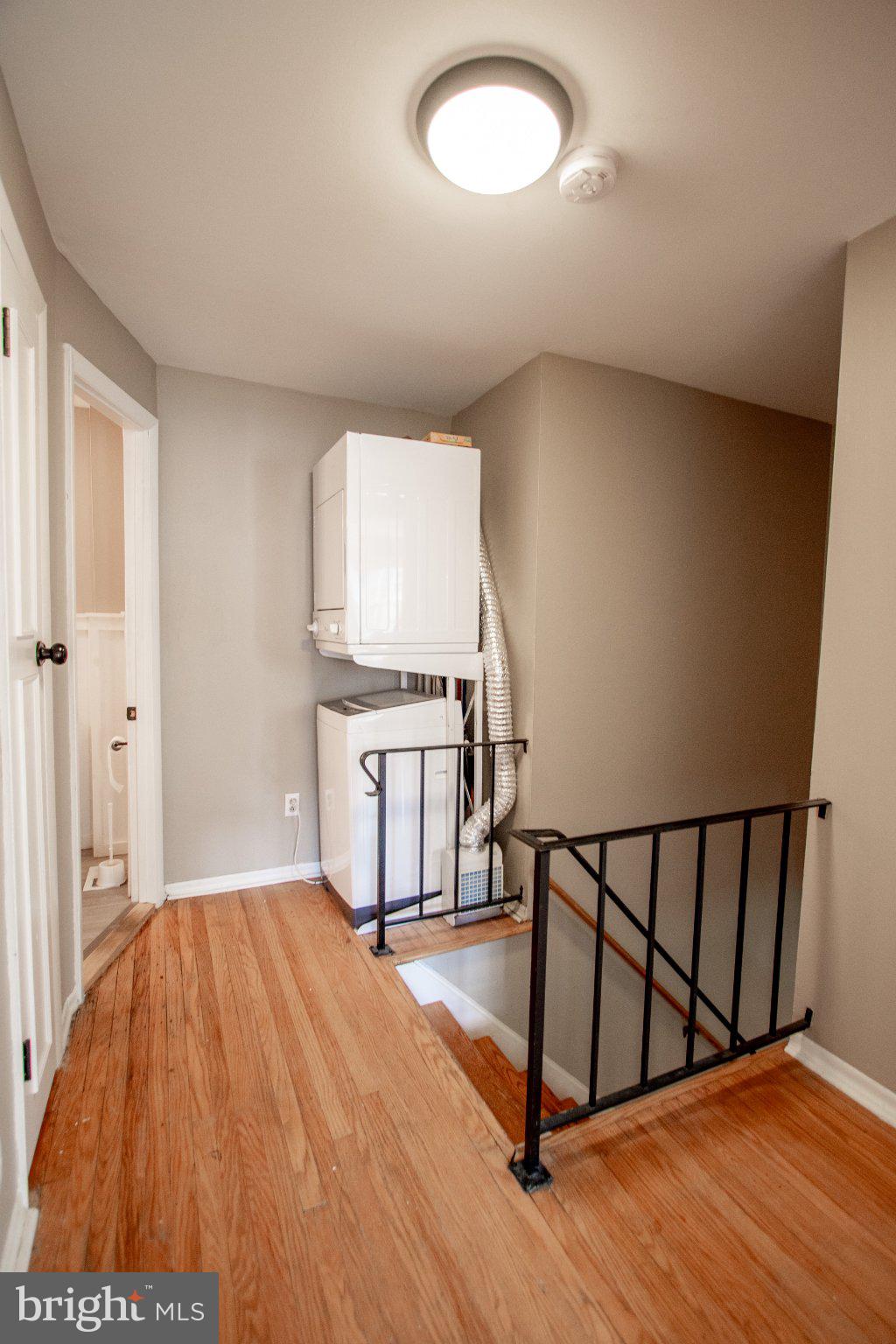 COLONIAL MEWS - Residential
