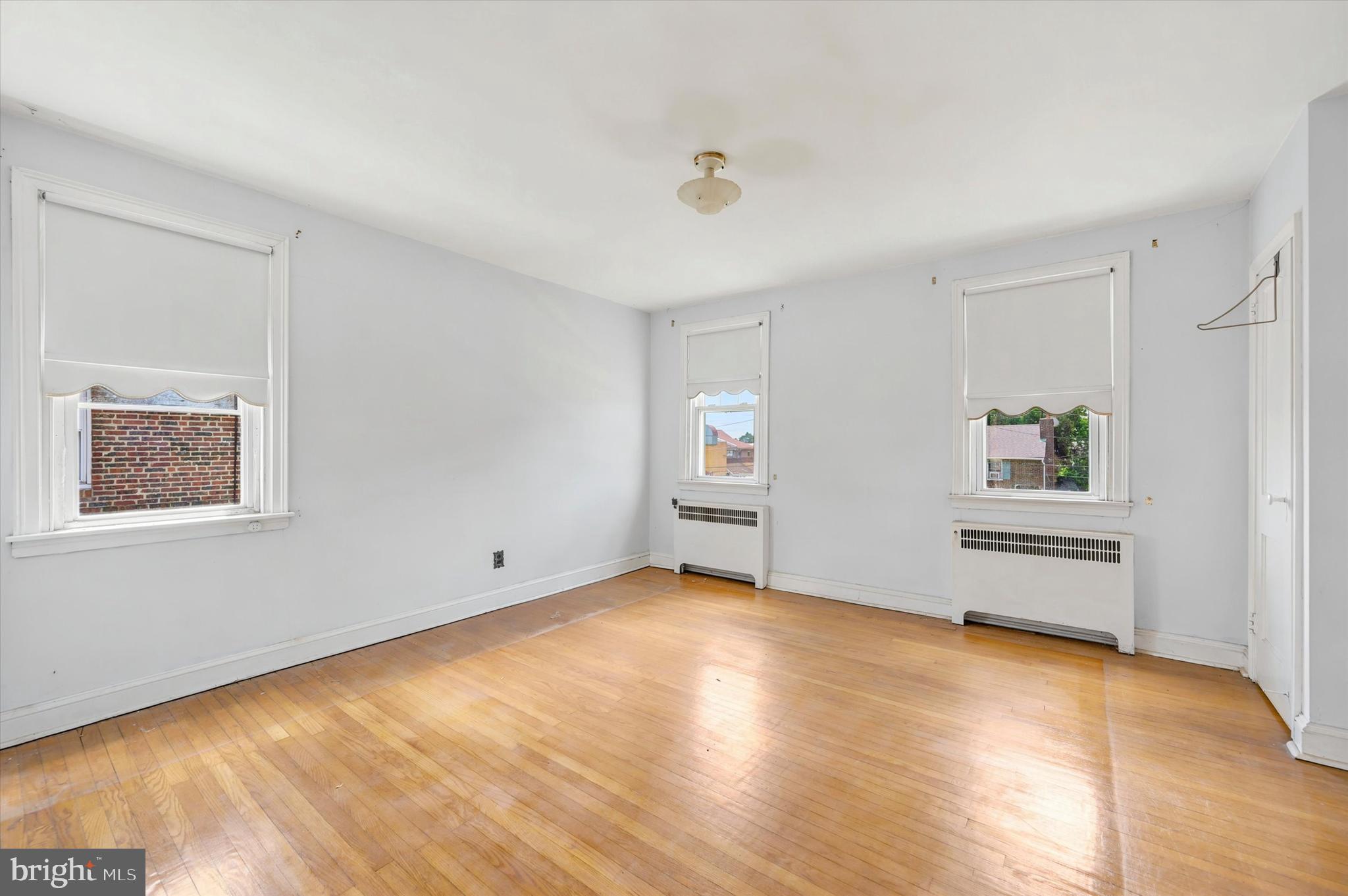 PHILADELPHIA (NORTHEAST) - Residential