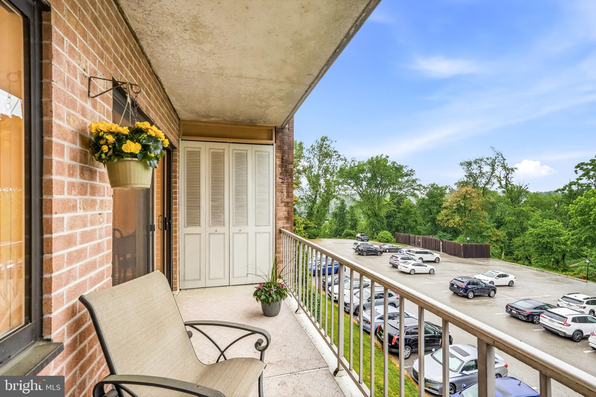 OAK HILL - Residential