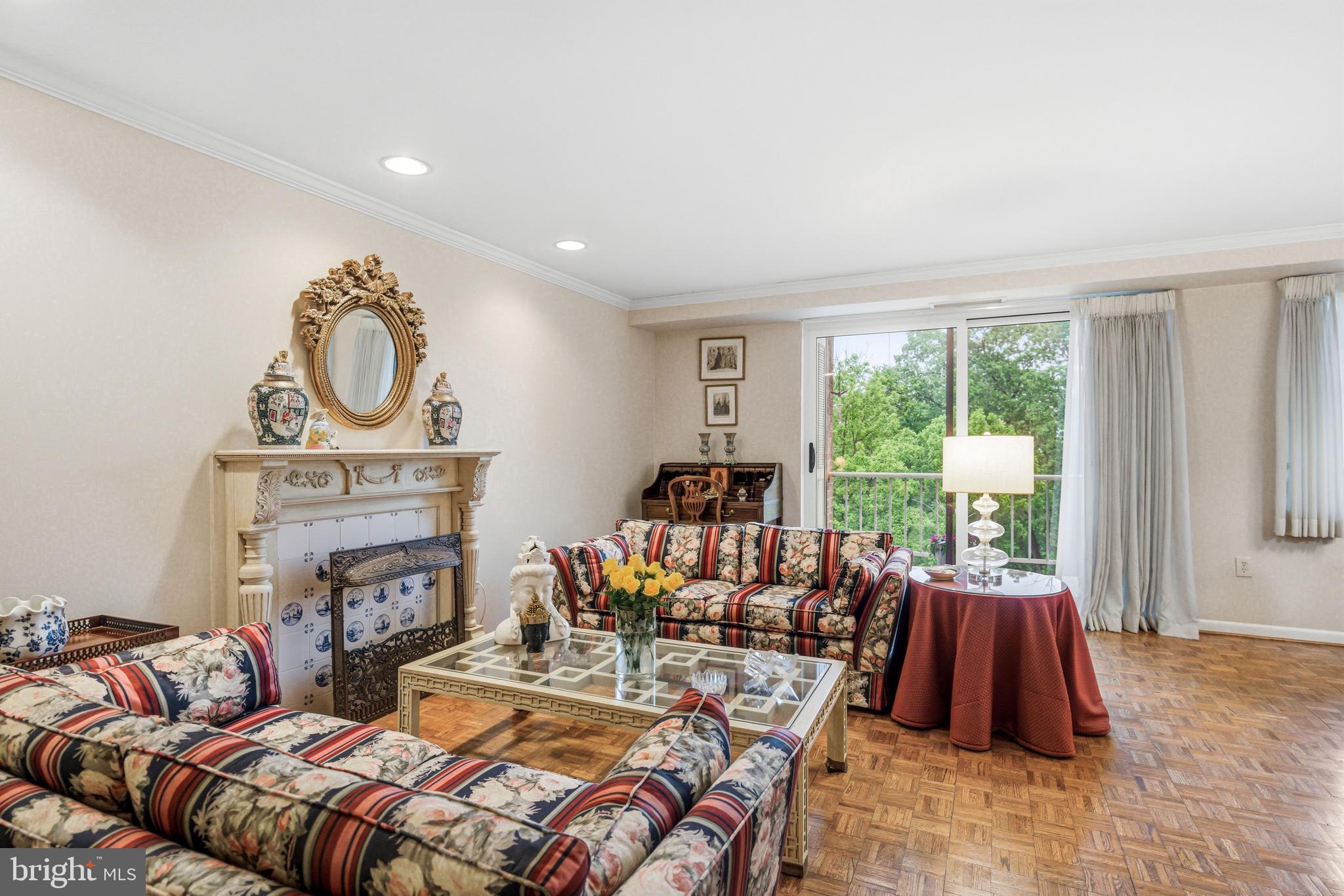 OAK HILL - Residential
