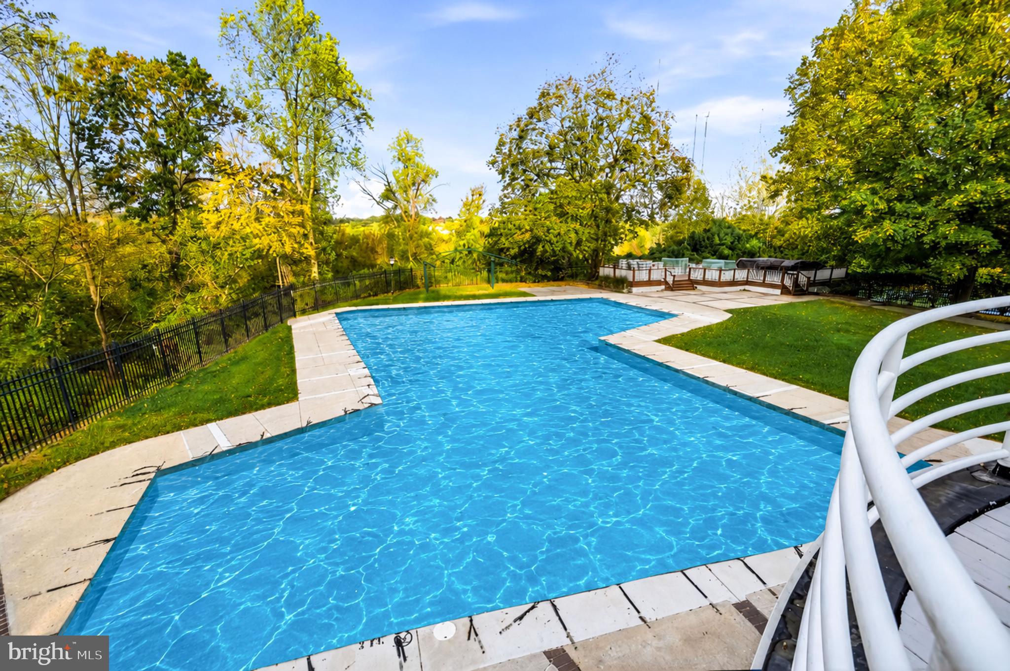 OAK HILL - Residential