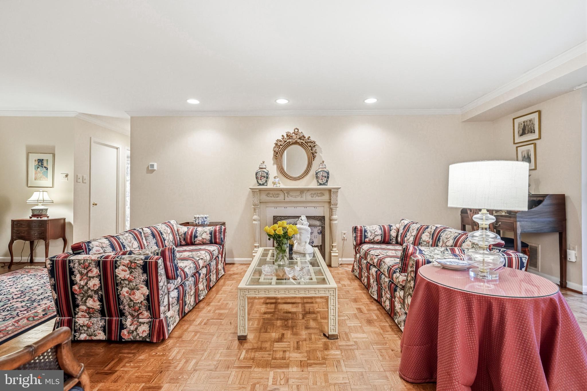 OAK HILL - Residential