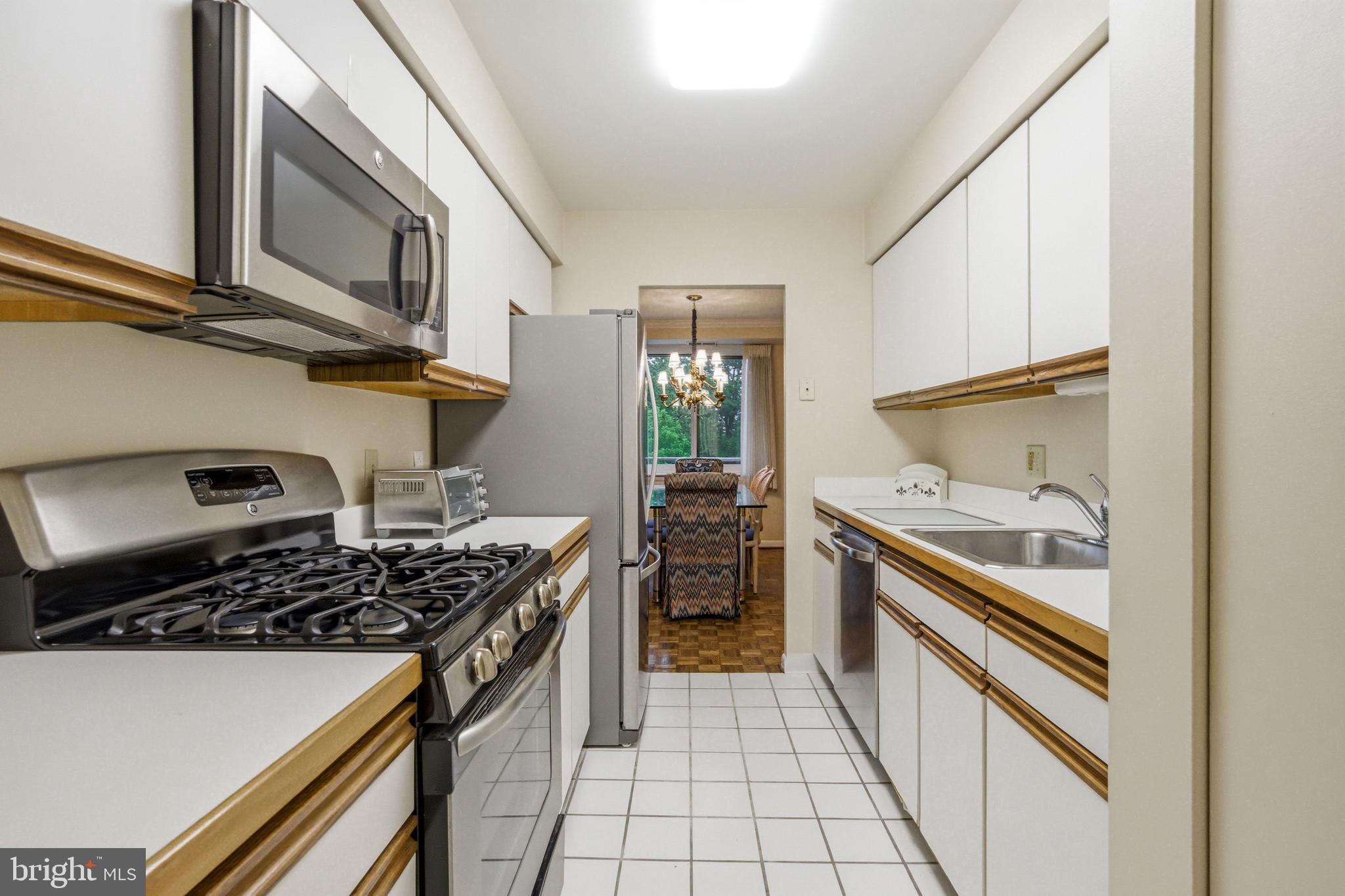 OAK HILL - Residential