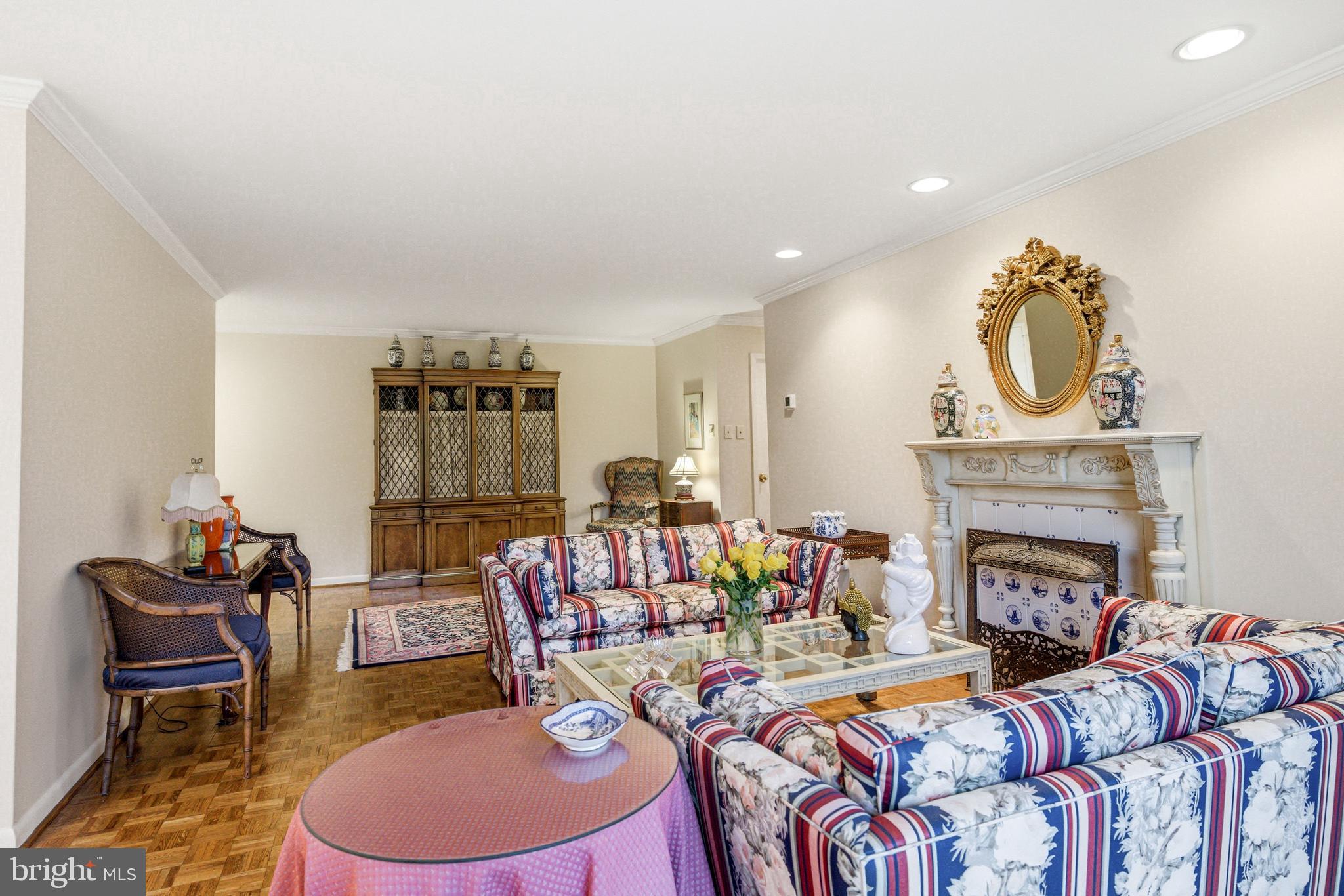 OAK HILL - Residential
