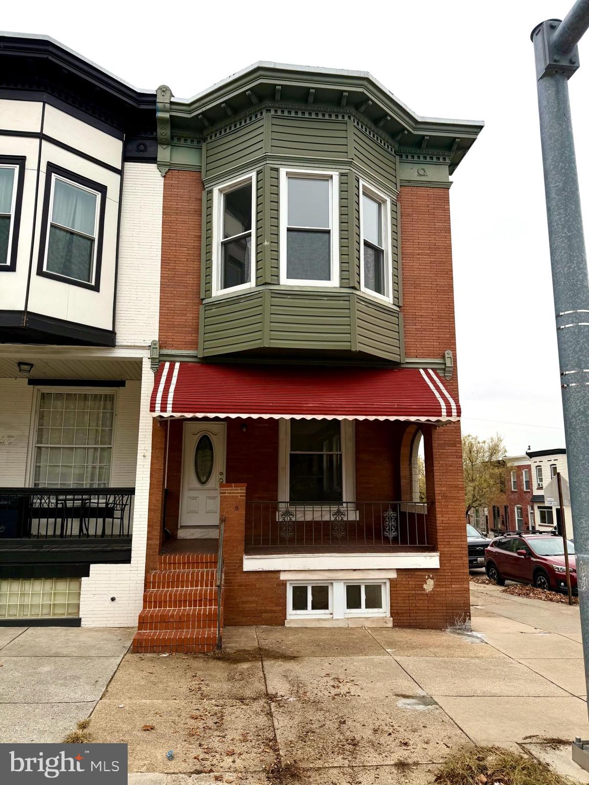 Welcome to 639 South Conkling St, a well-maintained Baltimore City rowhome offering flexibility, charm, and great potential.   Potential investment for multiple renters!

The main level features an open, inviting living space with solid hard wood flooring, and plenty of natural light. The kitchen is spacious with beautiful granite countertops, making everyday living and entertaining easy. 

 Step upstairs into a spacious and beautifully designed second level featuring four generous bedrooms, perfect for families, guests, or creating a home office or hobby space. The highlight of this level is the luxurious primary ensuite, offering a true retreat with a soothing soaking/jetted tub, ideal for unwinding after a long day. Enjoy the convenience of double closets, providing ample storage and organization.  


The lower level includes its own full kitchen and half bath, offering excellent potential as an in-law suite or private guest space. This added versatility makes the property ideal for both homeowners and investors.

 Located close to commuter routes, local dining, parks, and city conveniences, this home delivers value and opportunity. Schedule your showing today!
