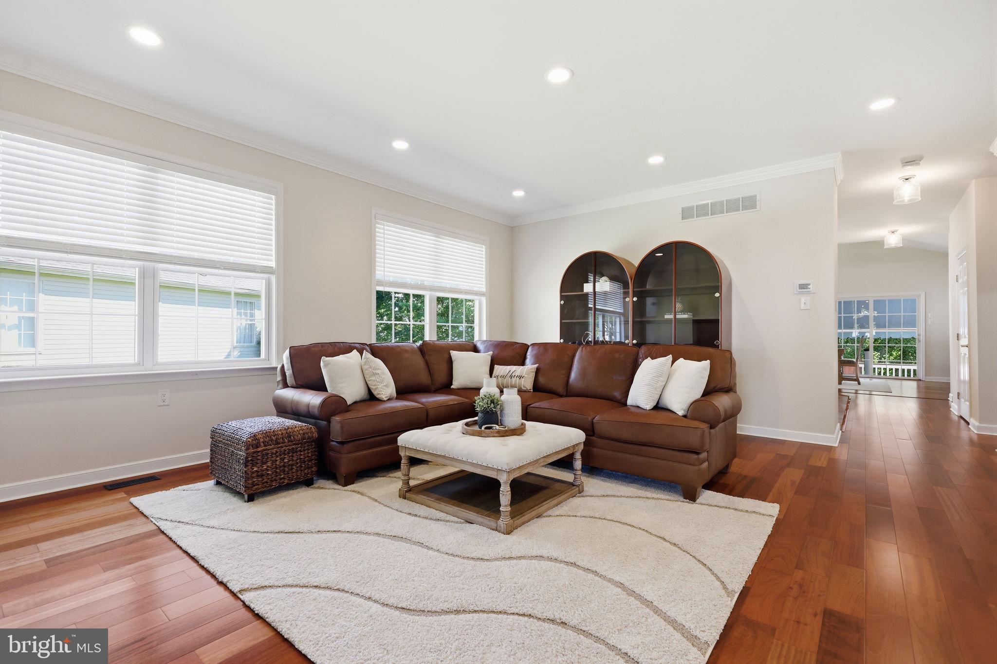 FLOWERS MILL - Residential