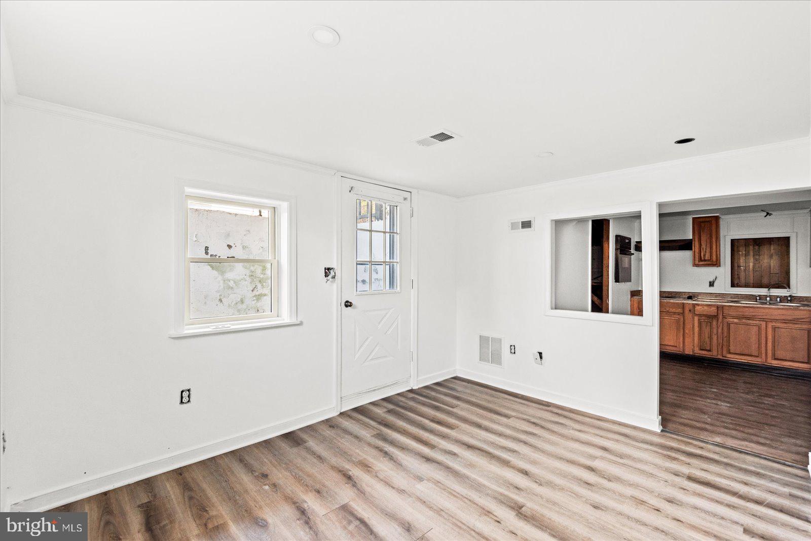 COLLEGE HEIGHTS - Residential Income