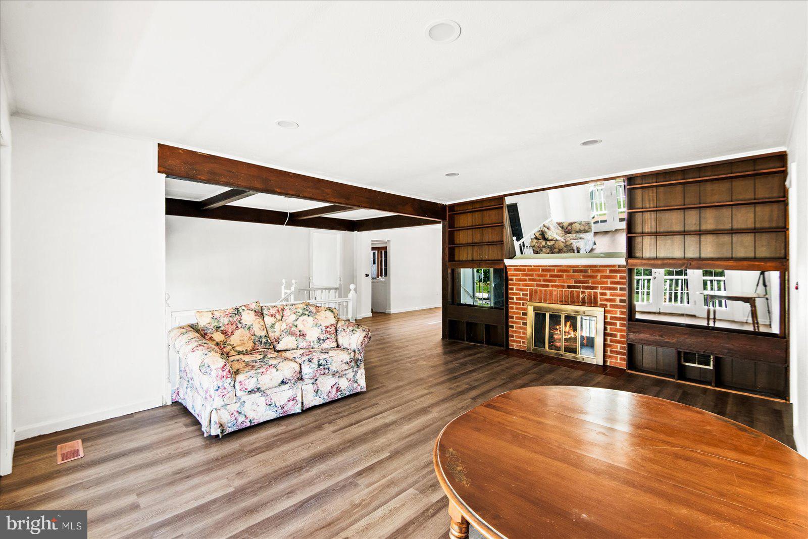 COLLEGE HEIGHTS - Residential Income
