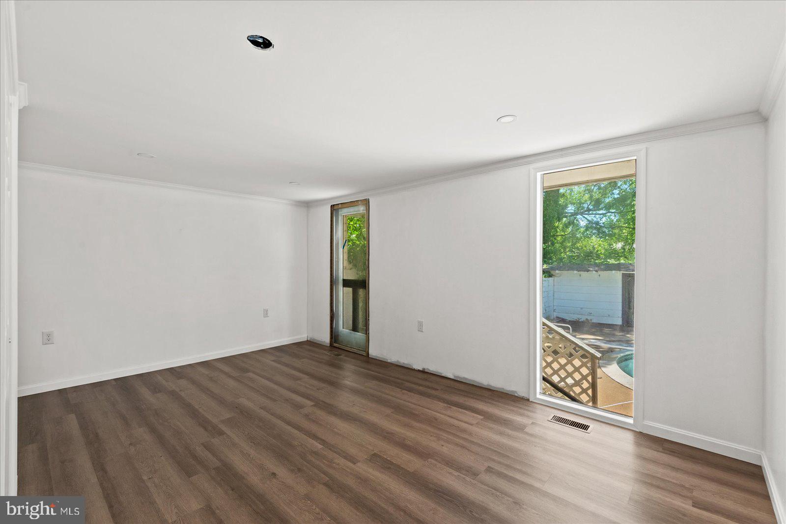 COLLEGE HEIGHTS - Residential Income