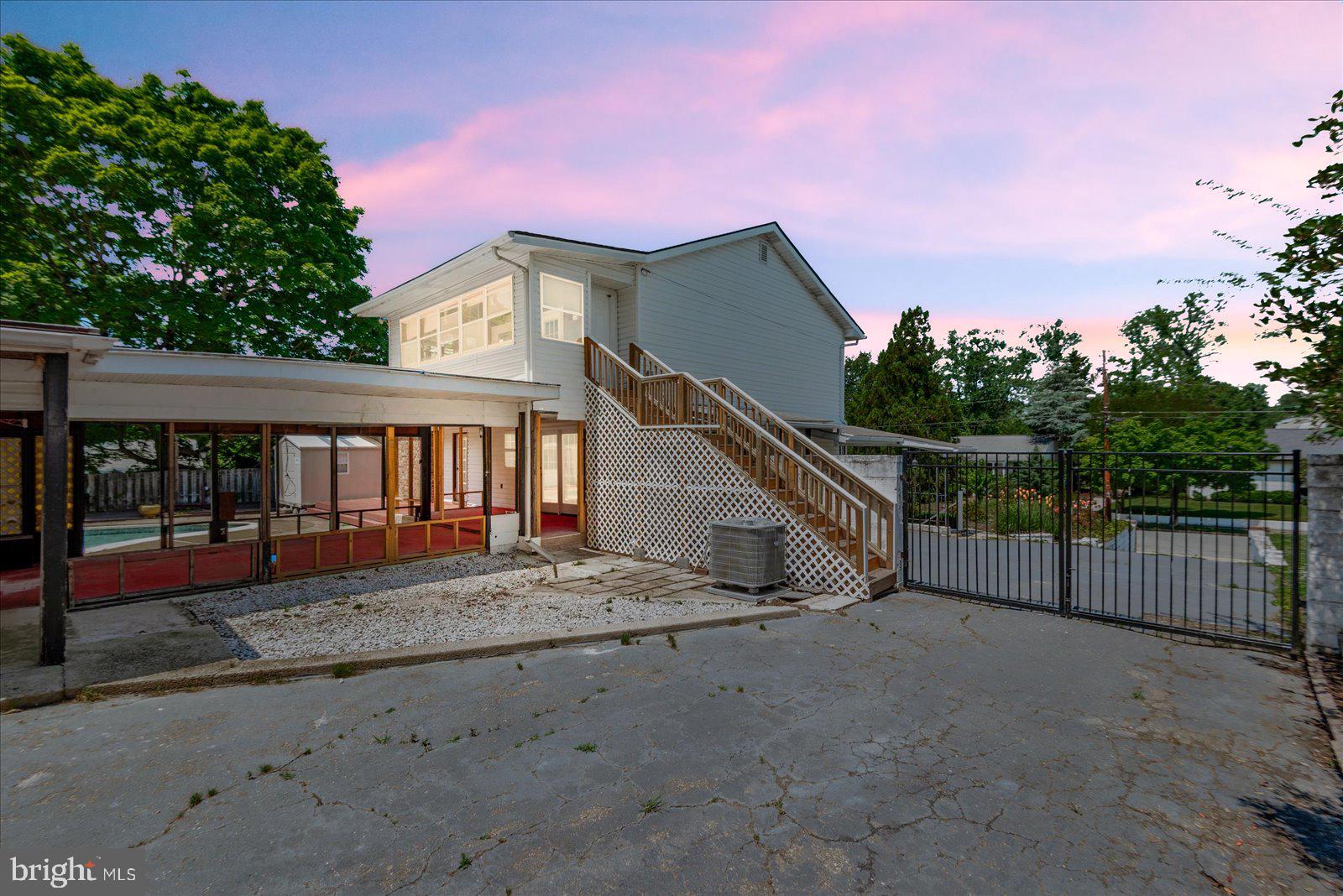 COLLEGE HEIGHTS - Residential Income