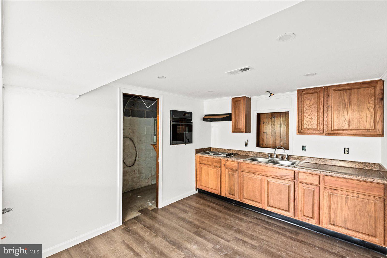 COLLEGE HEIGHTS - Residential Income
