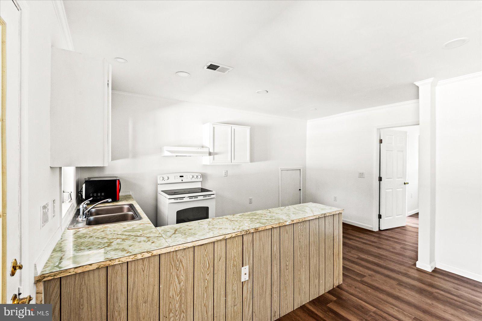 COLLEGE HEIGHTS - Residential Income