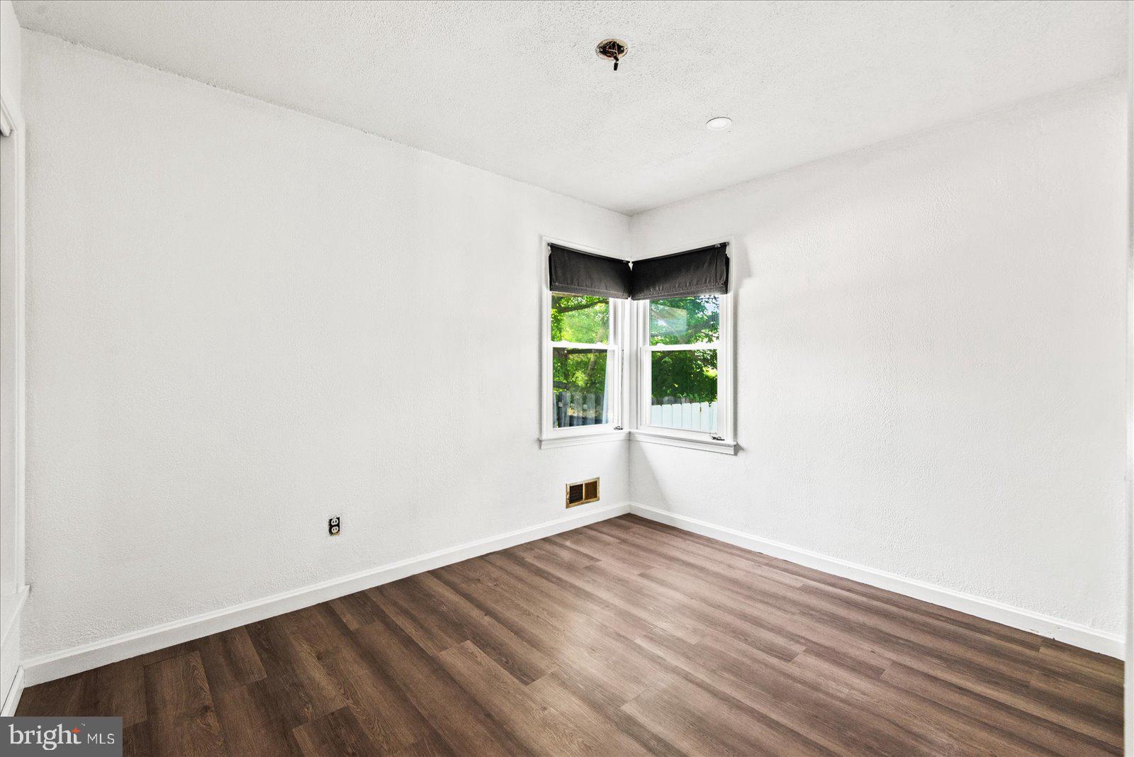 COLLEGE HEIGHTS - Residential Income