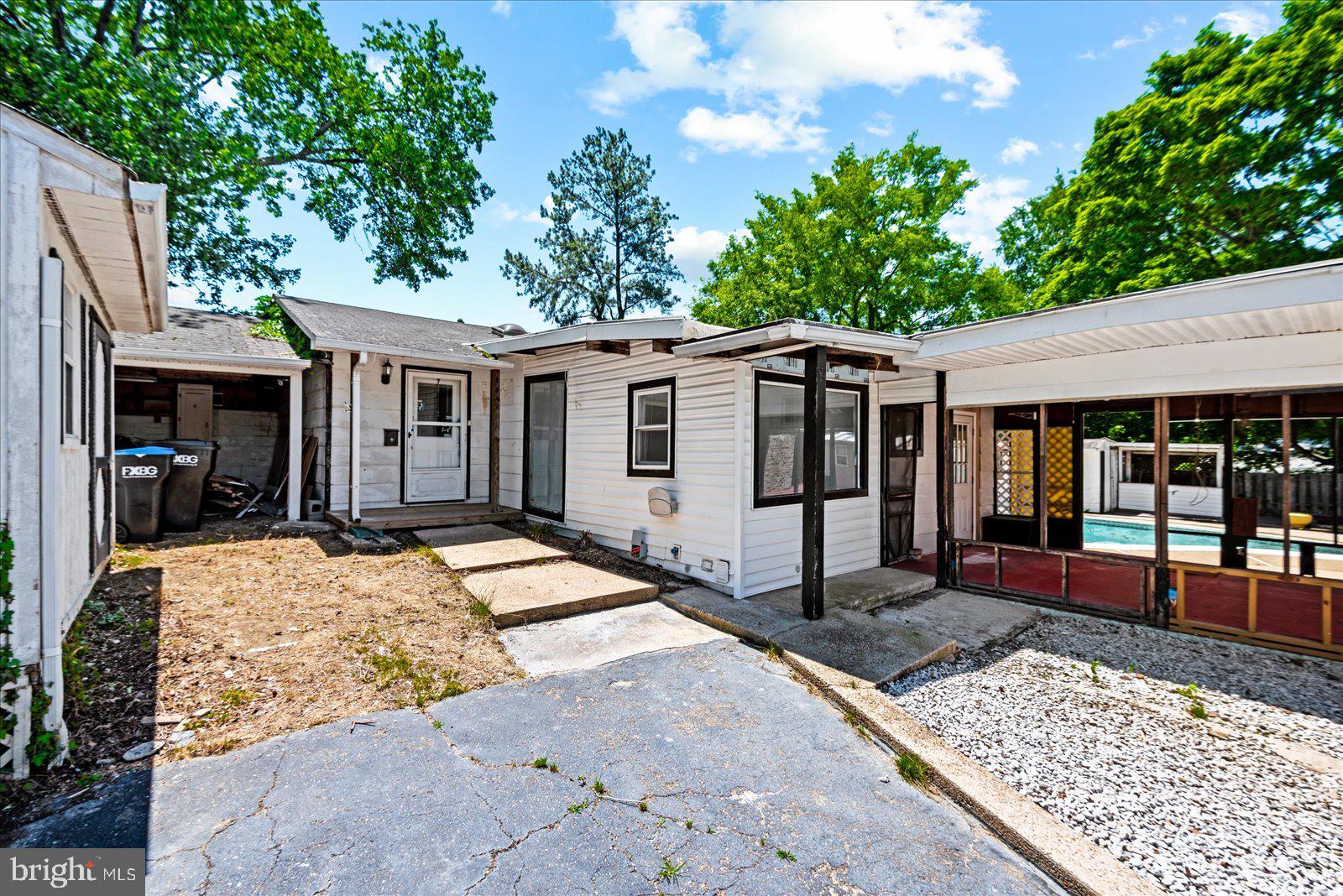 COLLEGE HEIGHTS - Residential Income
