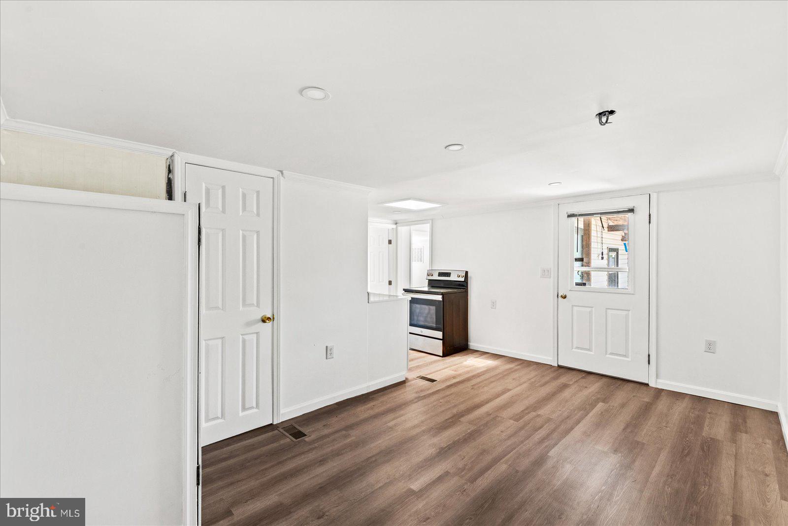 COLLEGE HEIGHTS - Residential Income