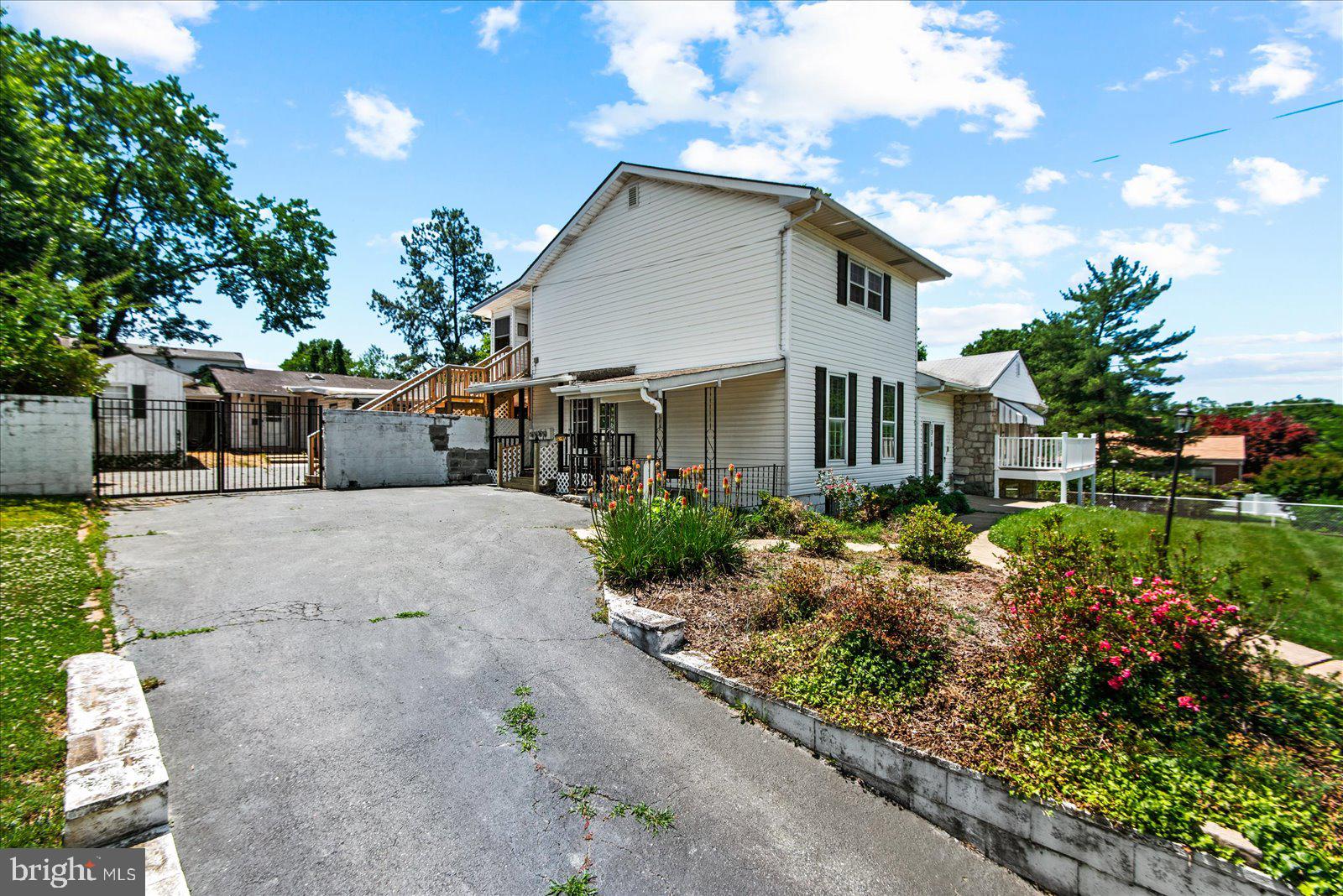 COLLEGE HEIGHTS - Residential Income