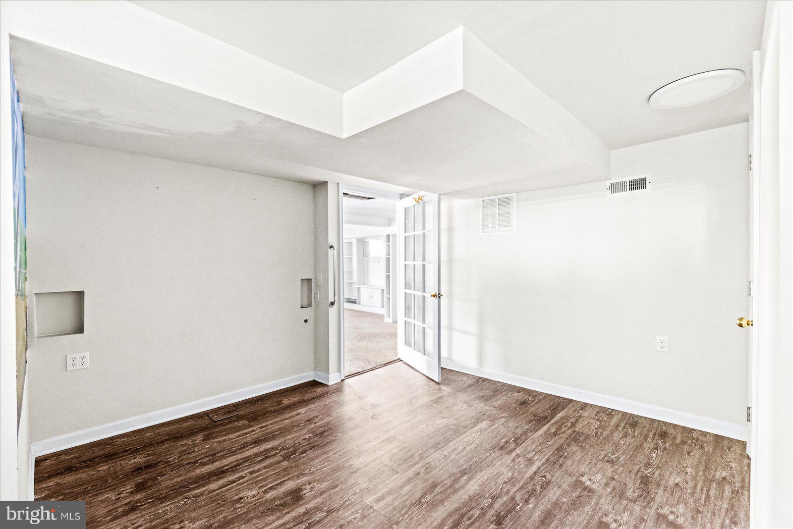 COLLEGE HEIGHTS - Residential Income